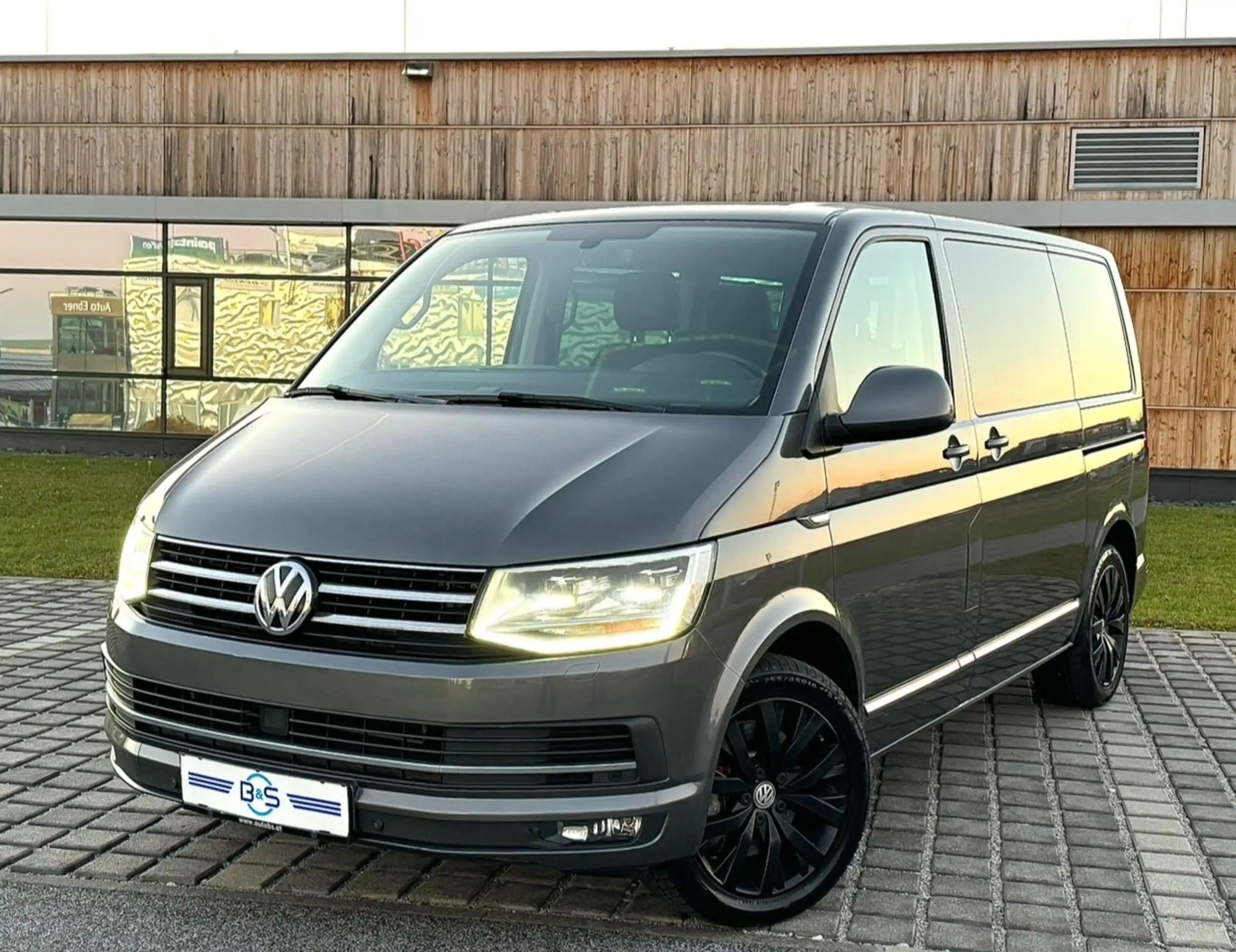 Volkswagen - T6 Multivan