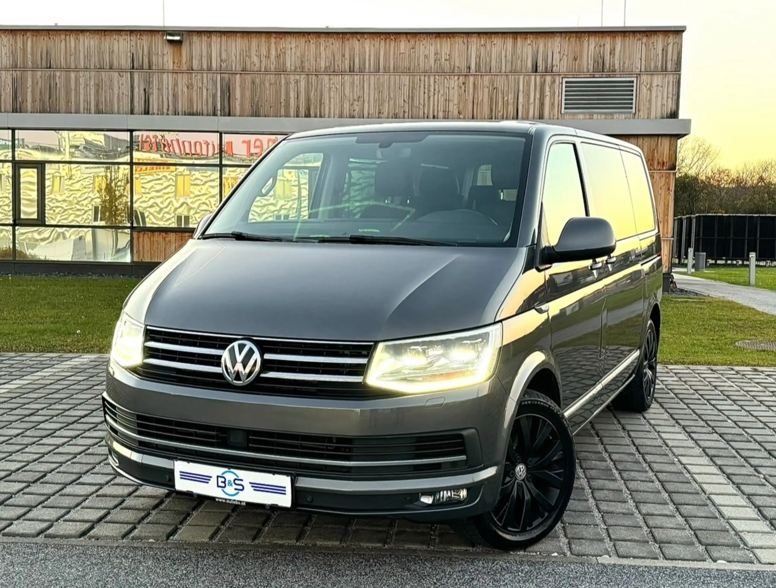 Volkswagen - T6 Multivan