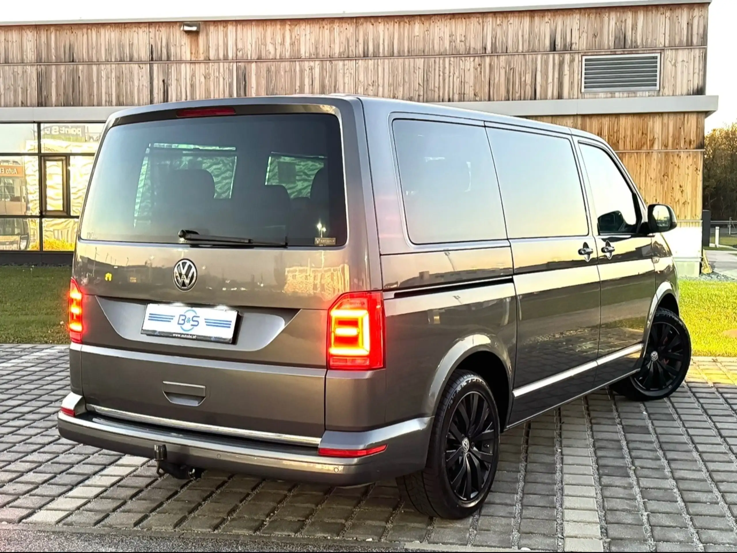 Volkswagen - T6 Multivan