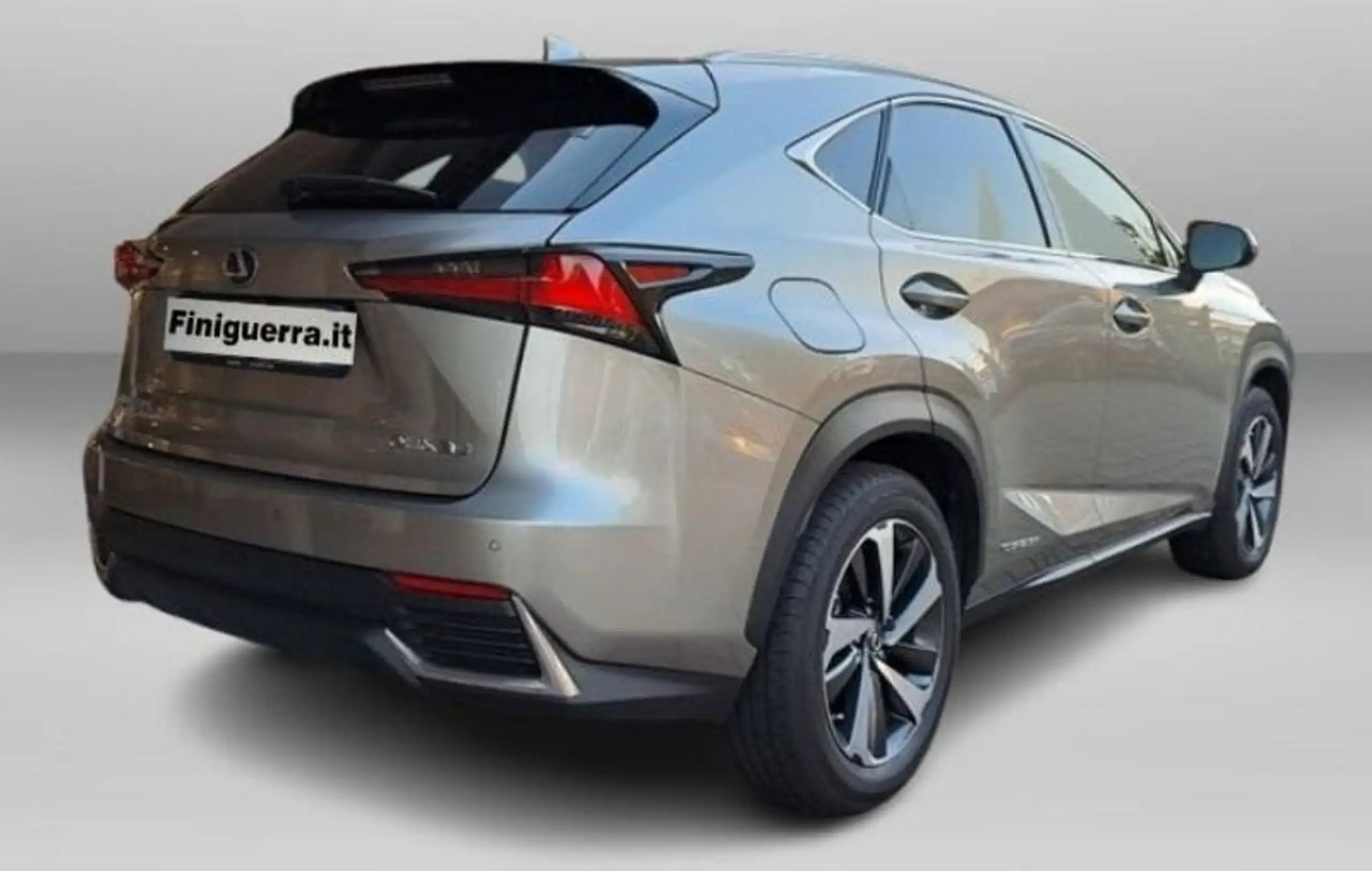 Lexus - NX 300