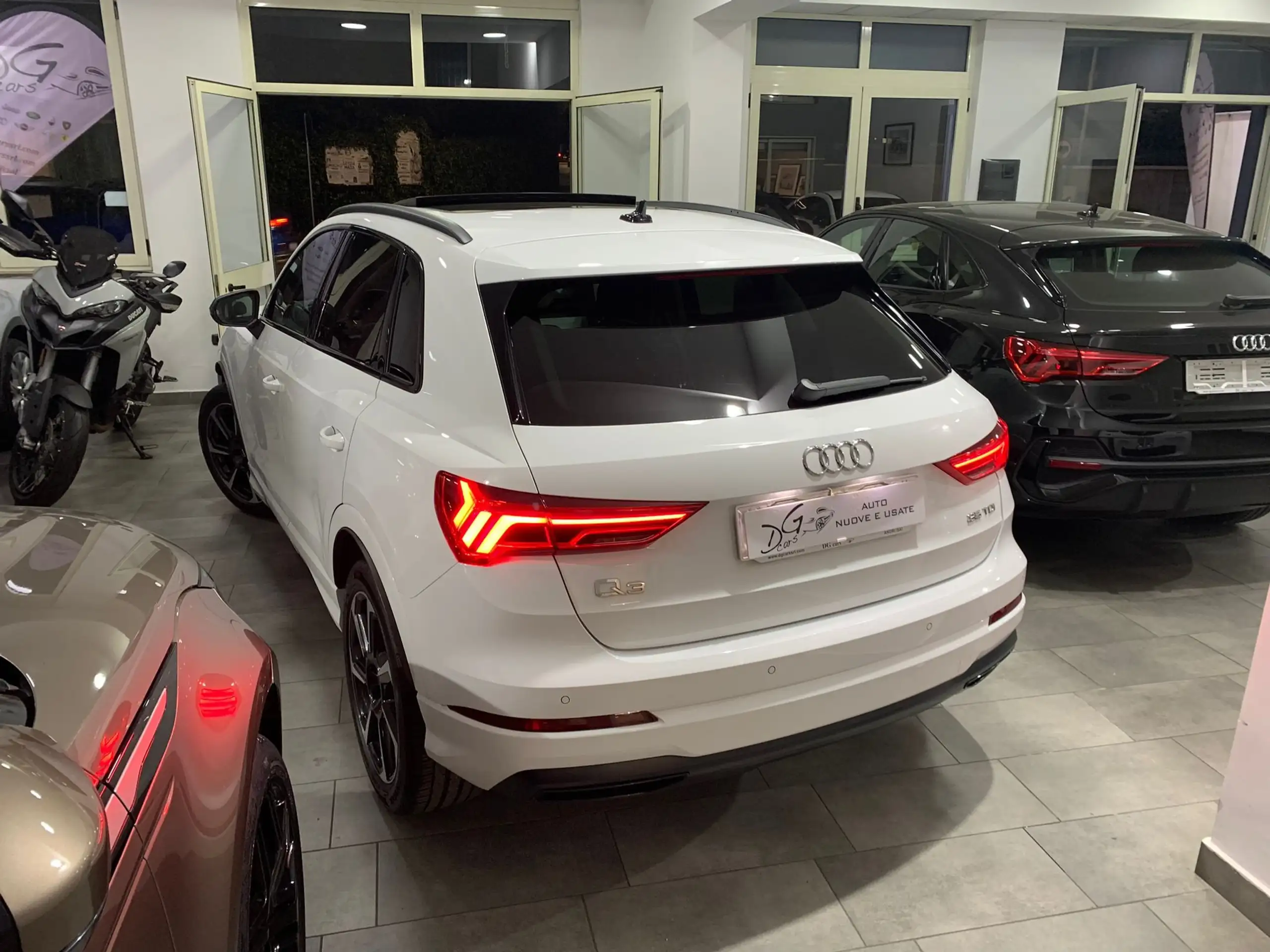 Audi - Q3