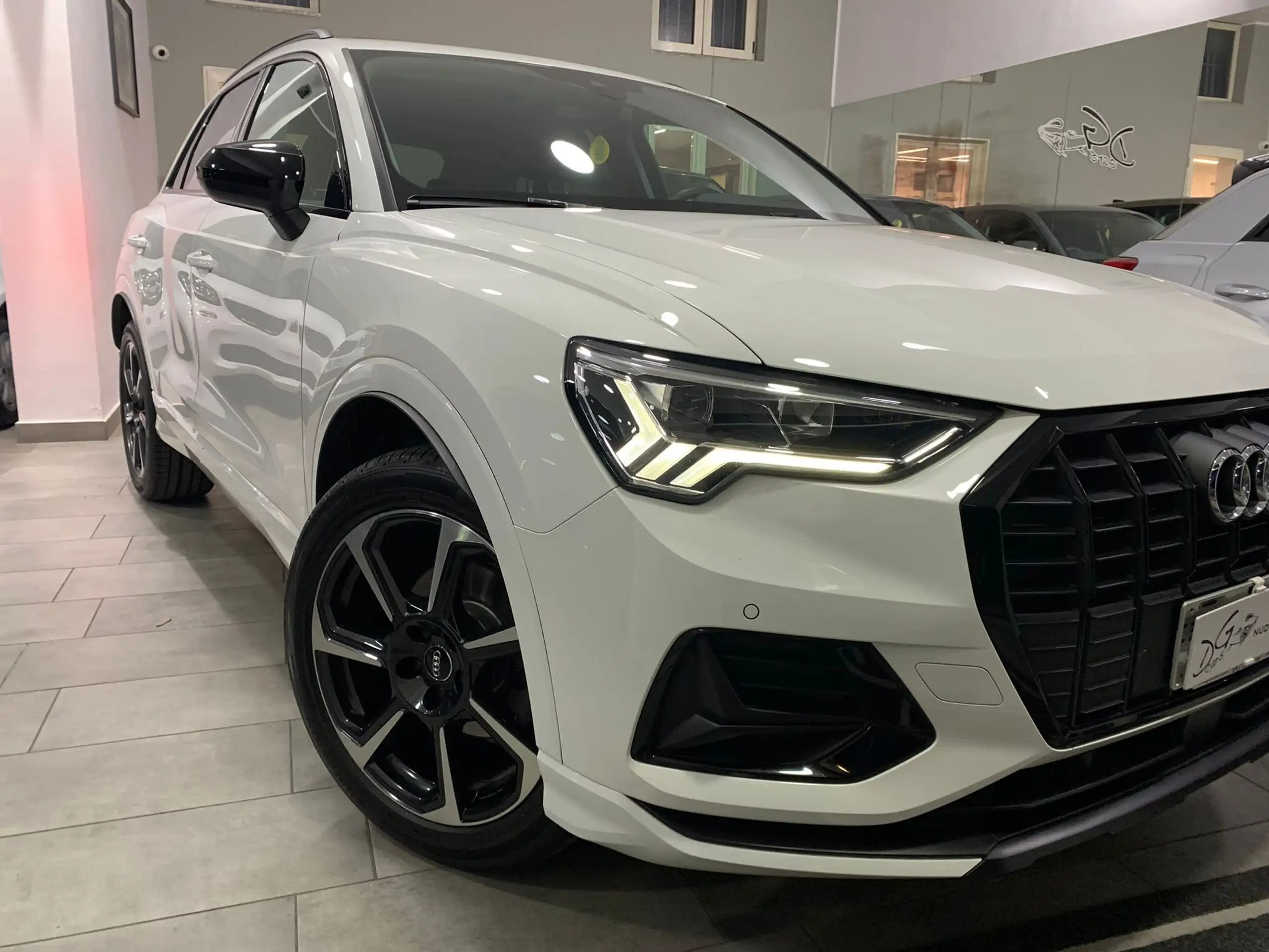 Audi - Q3