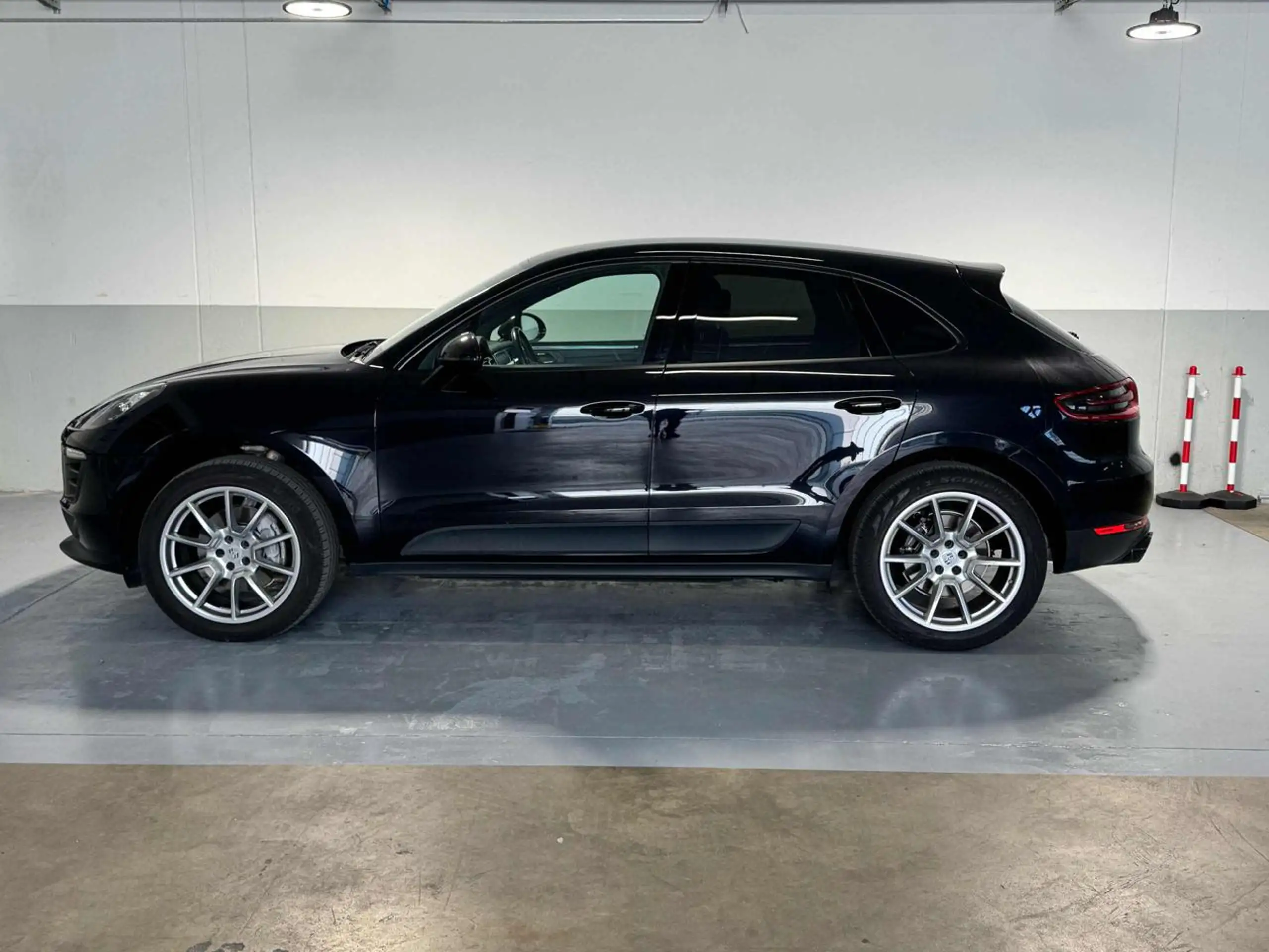 Porsche - Macan