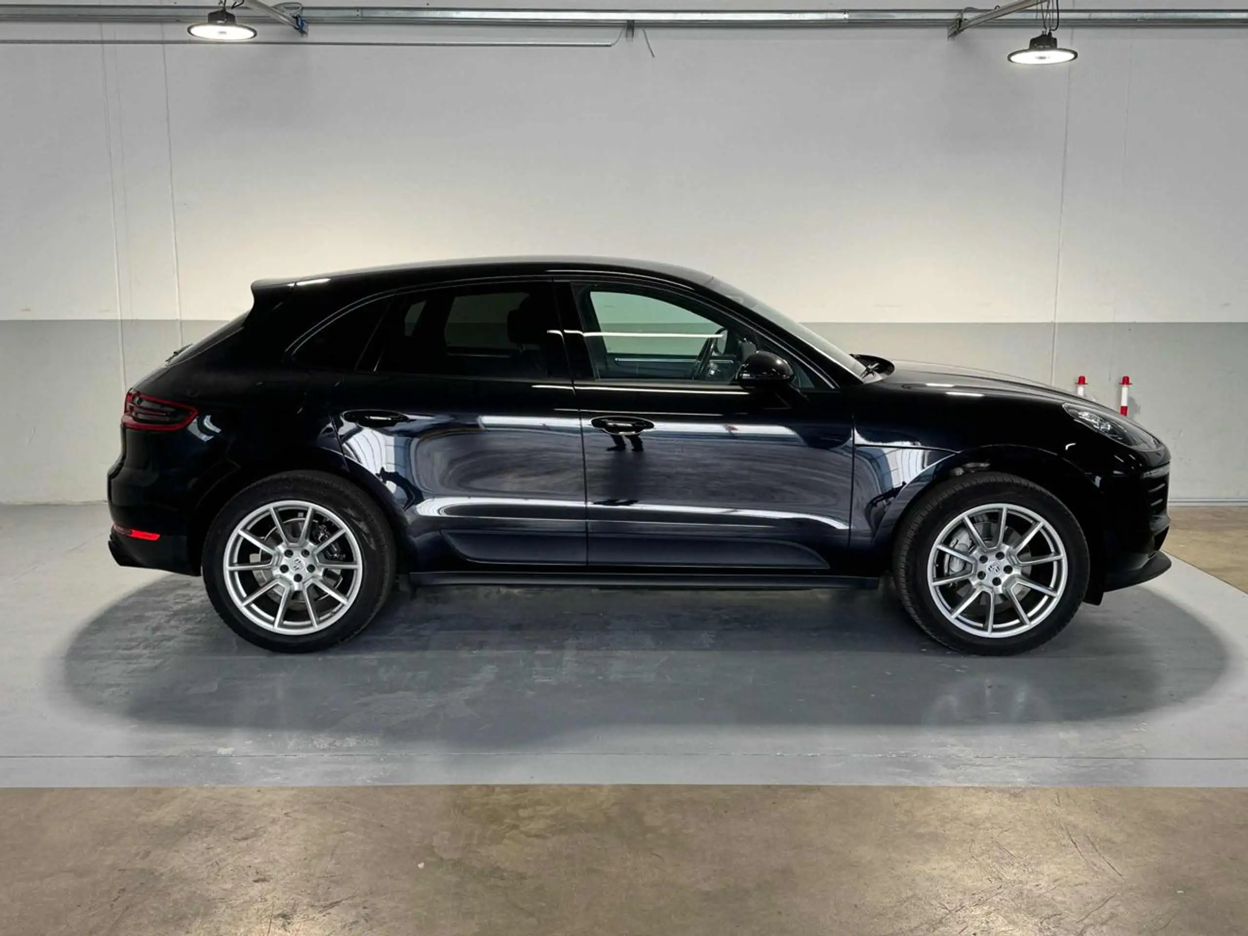 Porsche - Macan