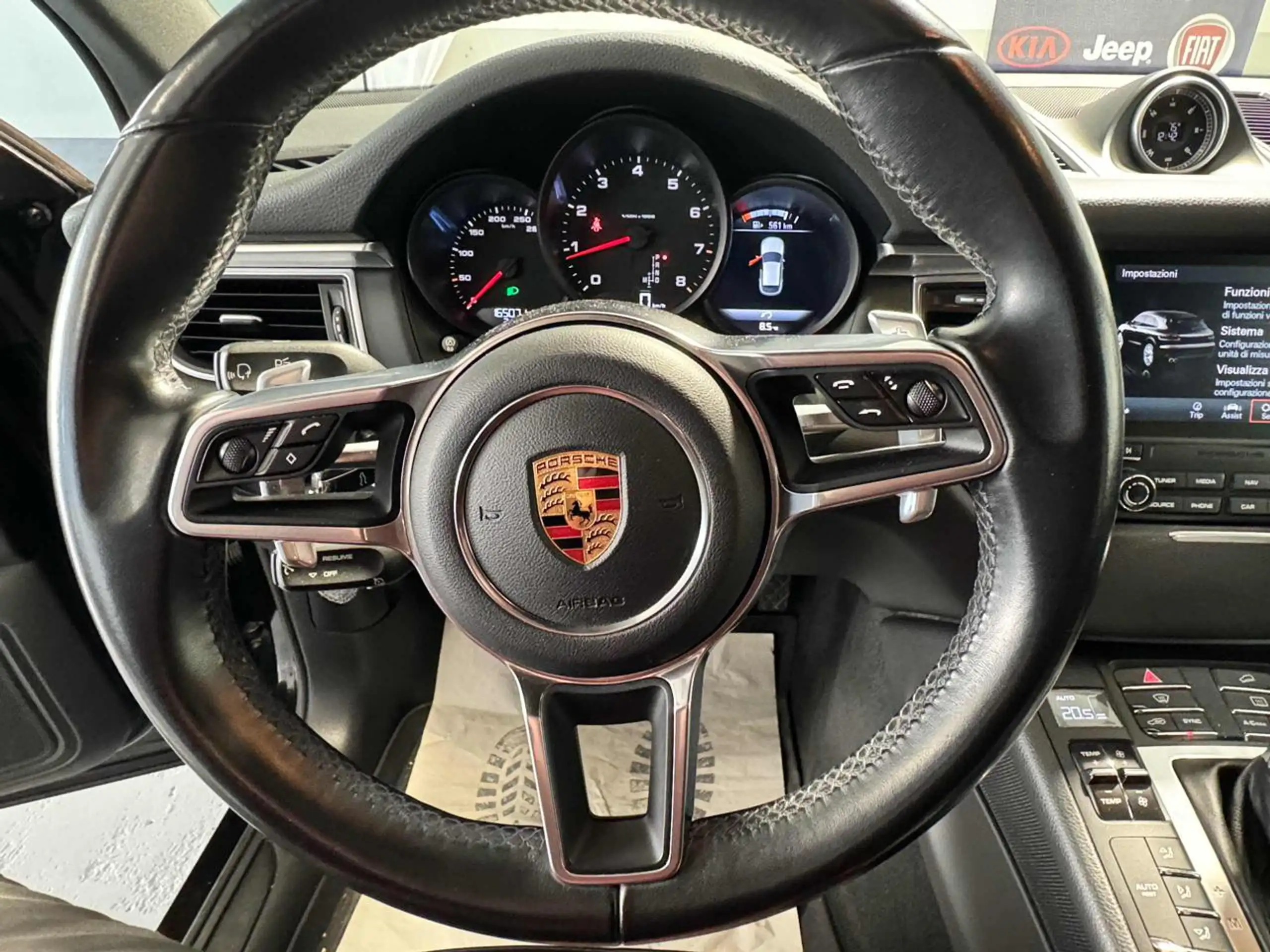 Porsche - Macan