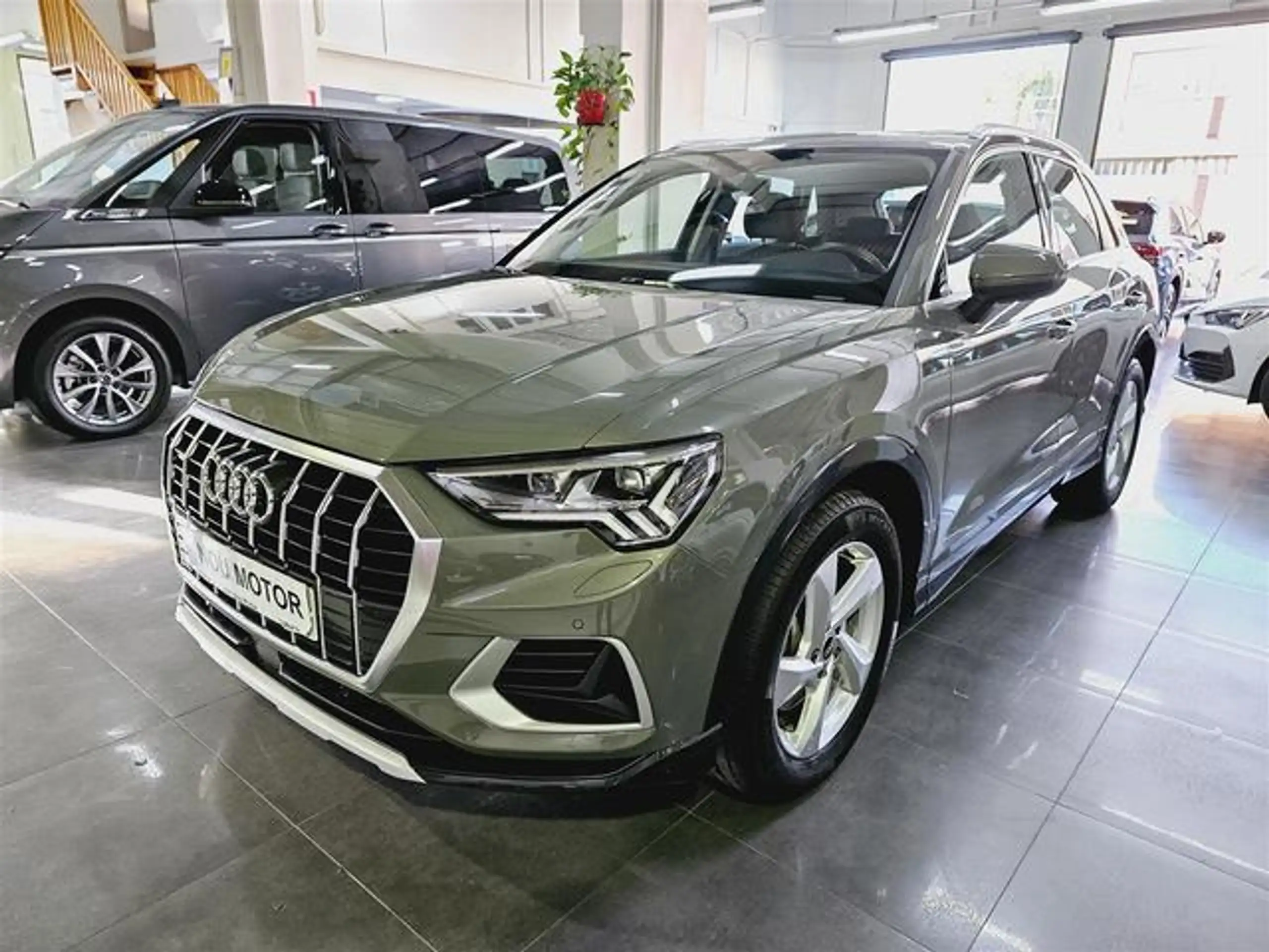 Audi - Q3