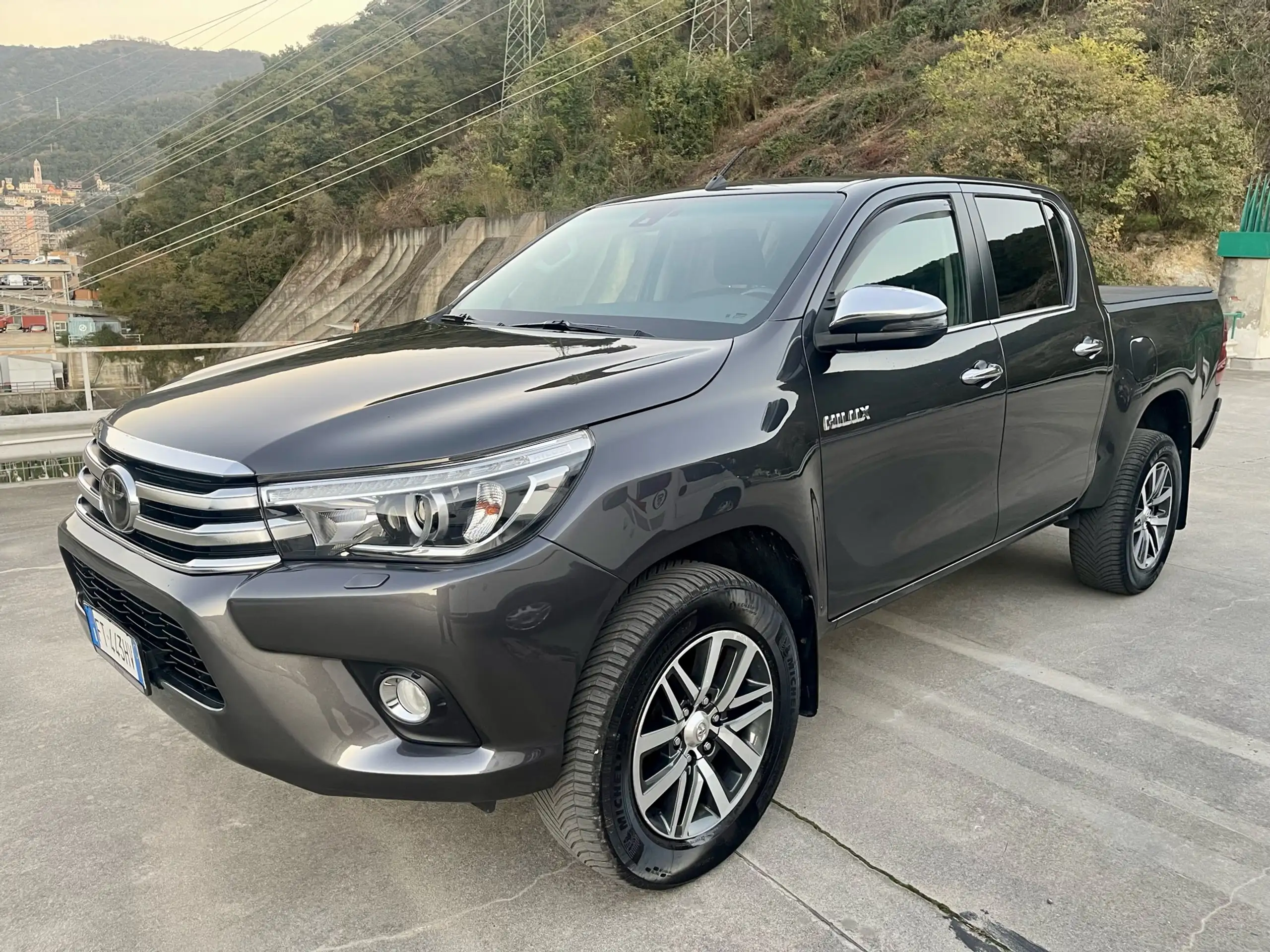 Toyota - Hilux