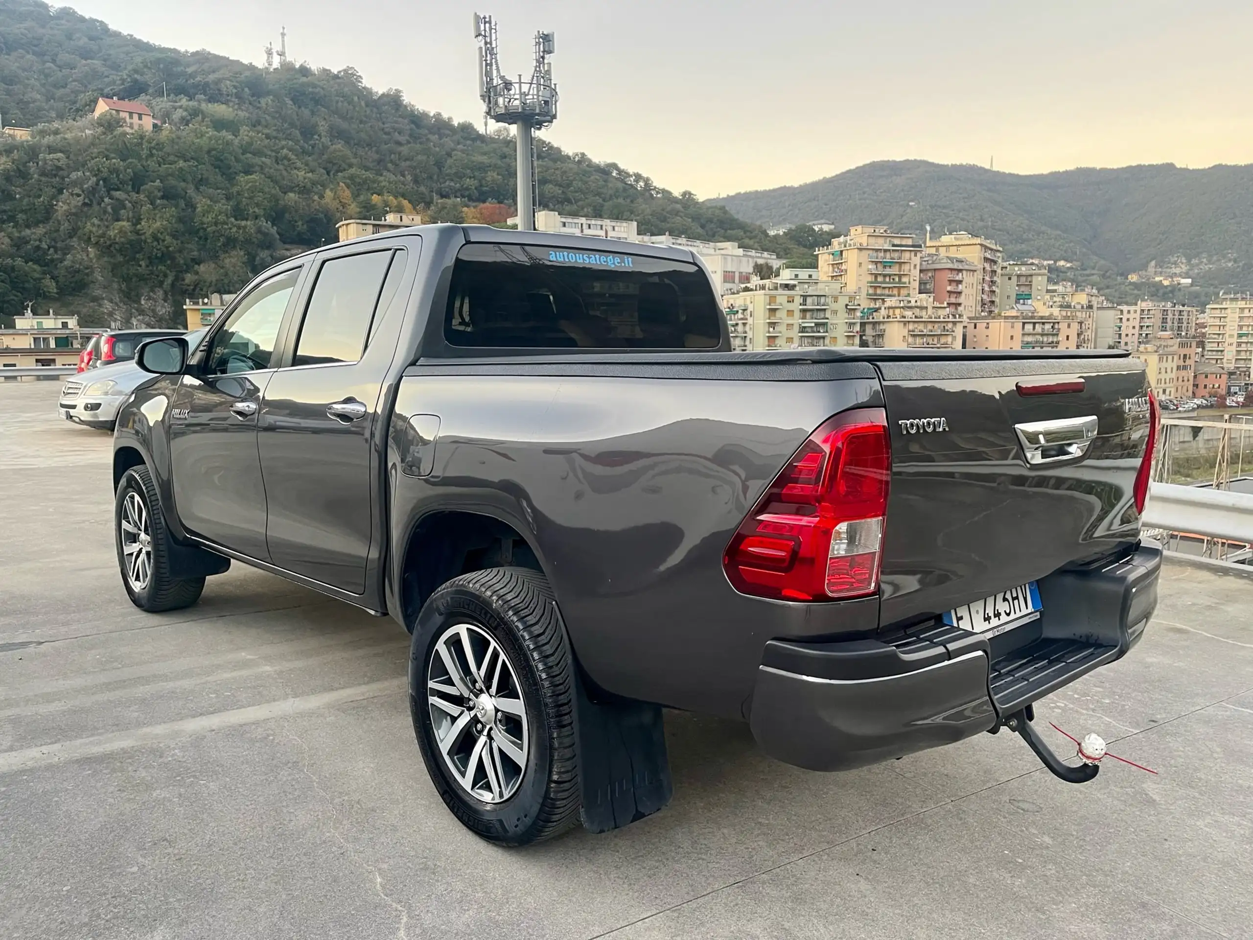 Toyota - Hilux