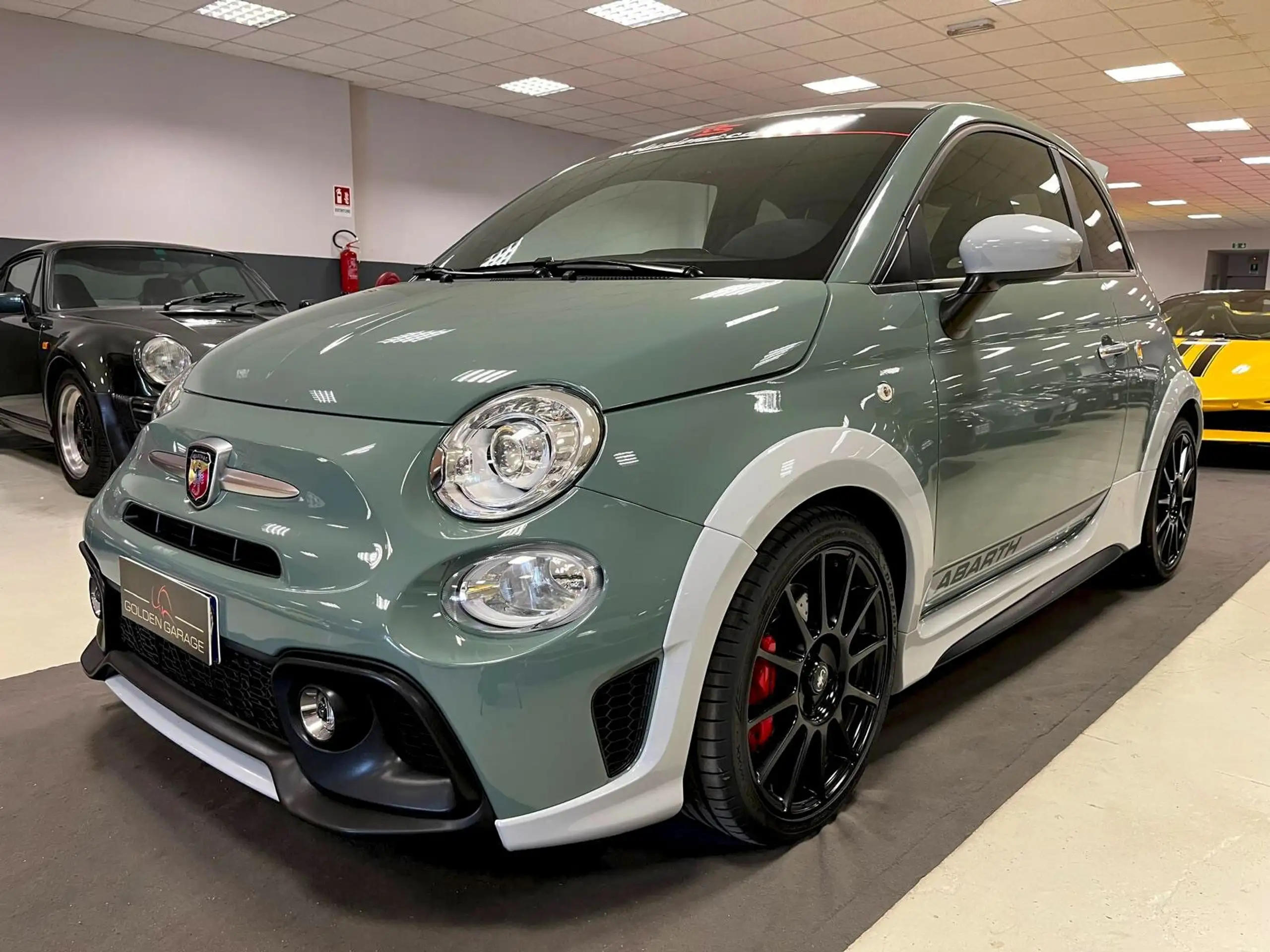 Abarth - 695