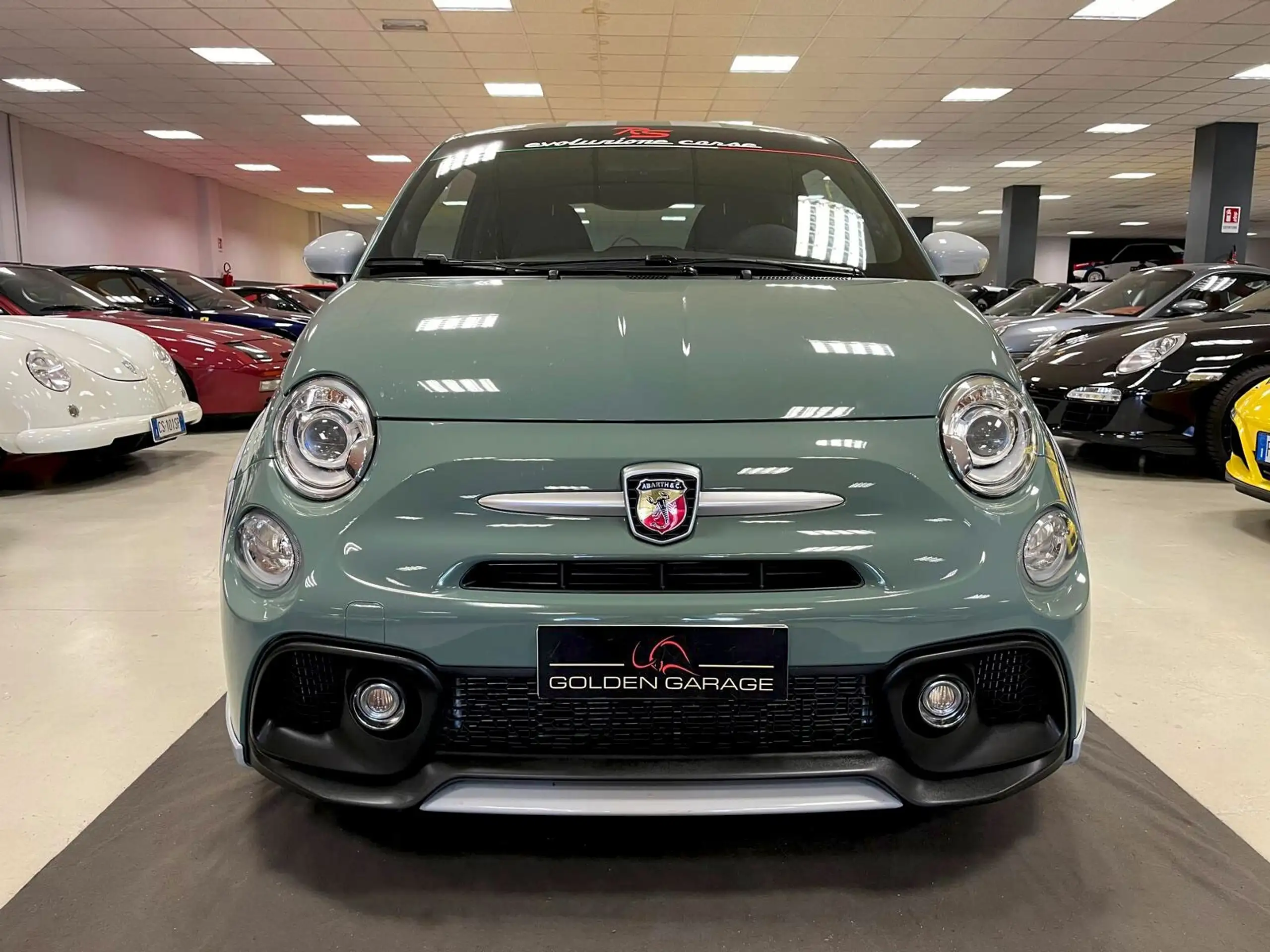 Abarth - 695