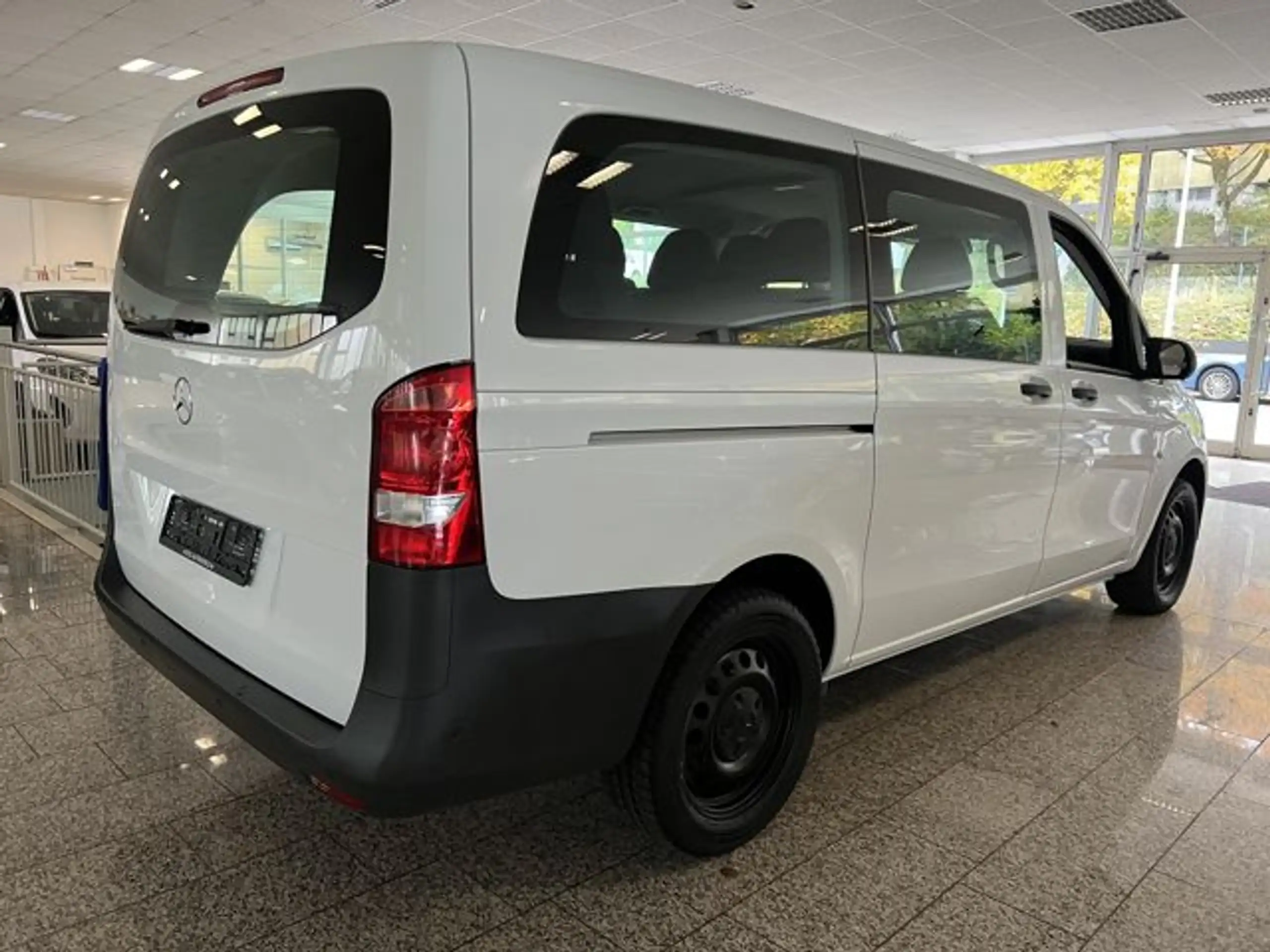 Mercedes-Benz - Vito