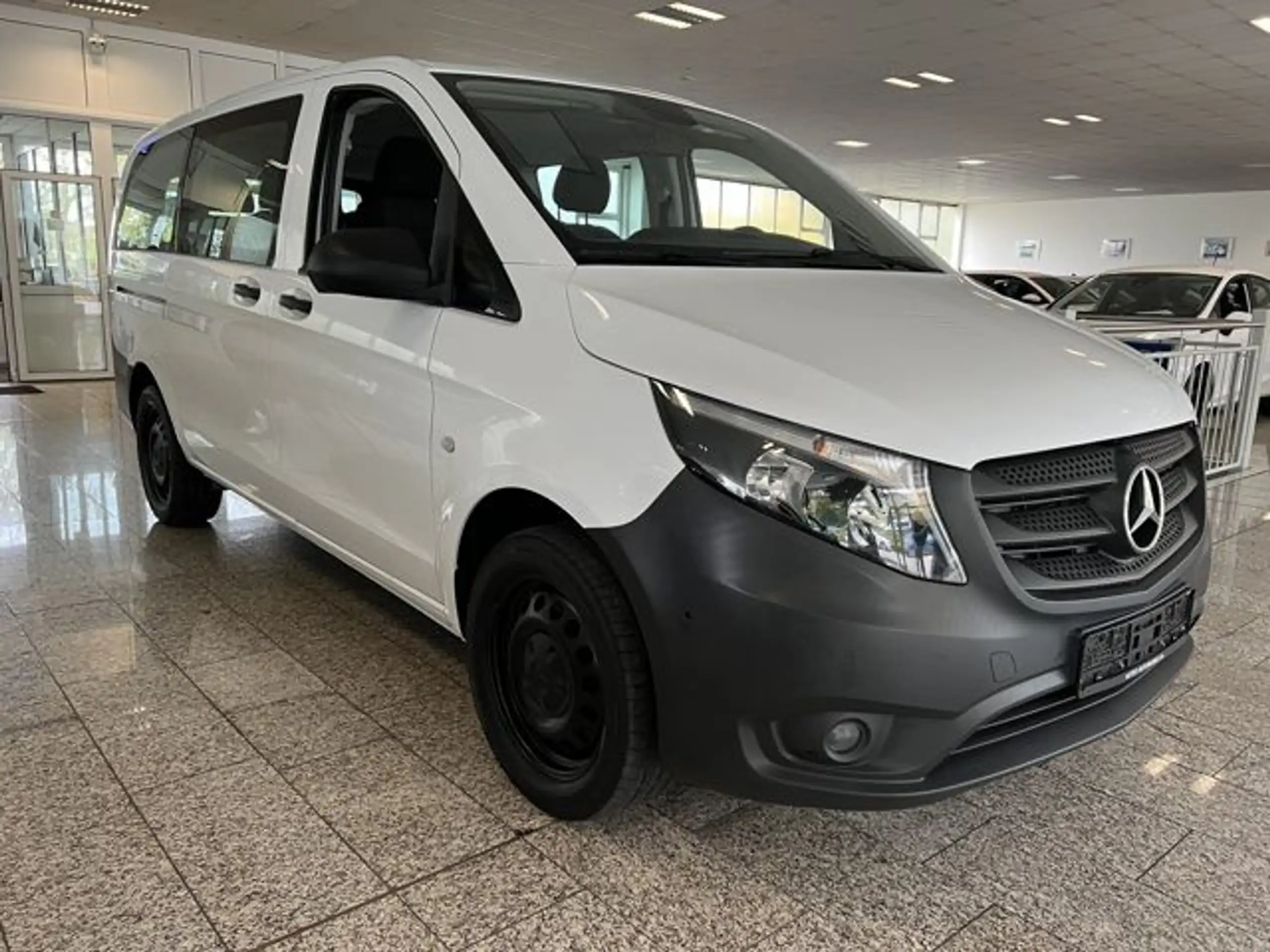 Mercedes-Benz - Vito