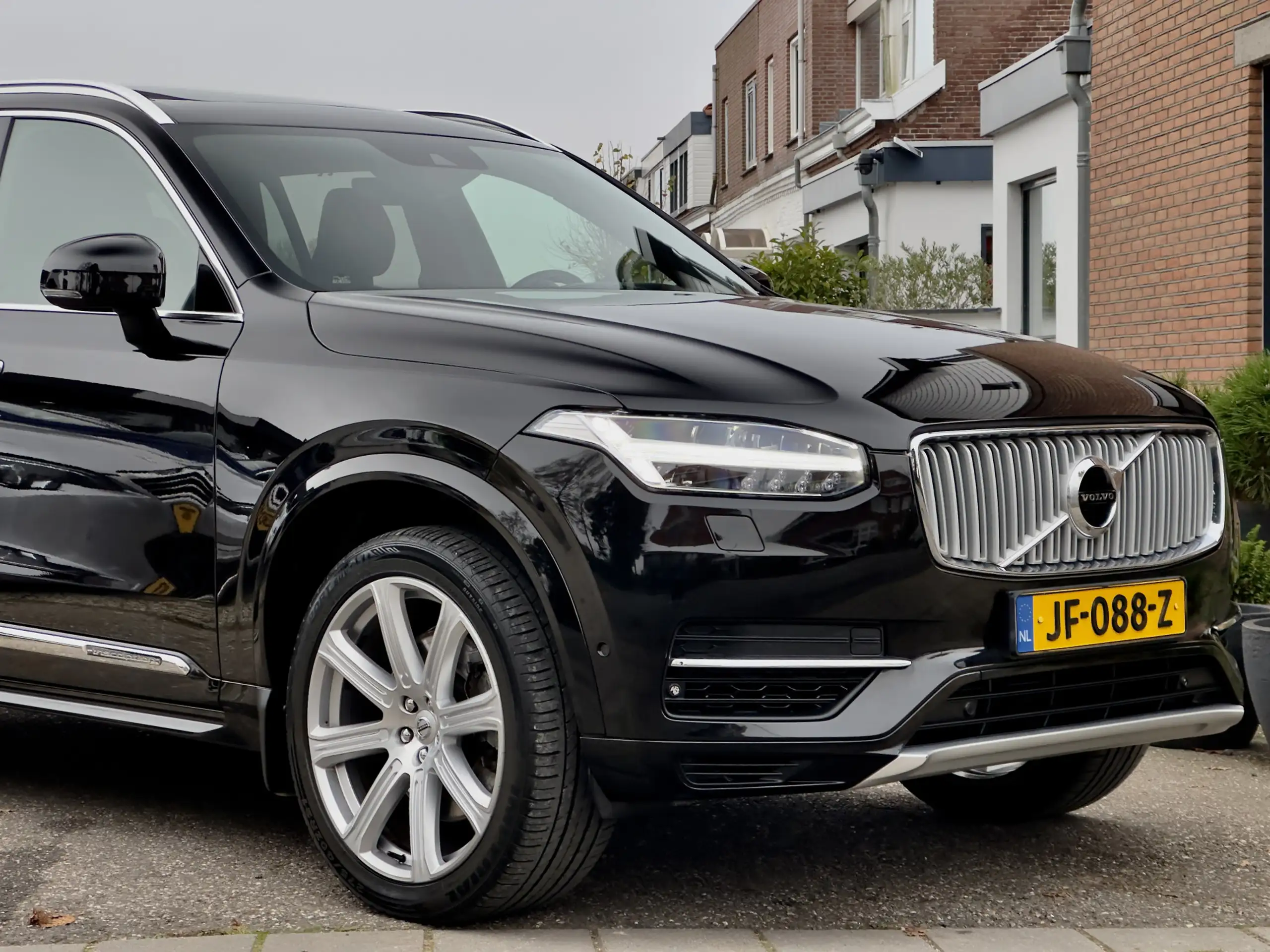 Volvo - XC90