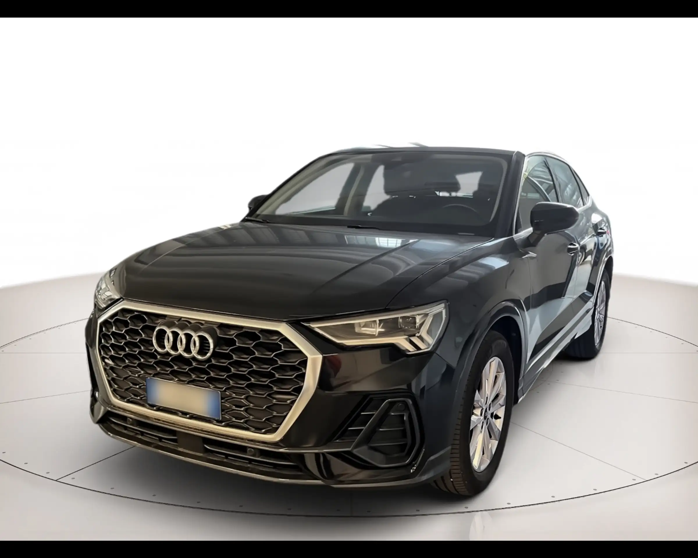 Audi - Q3