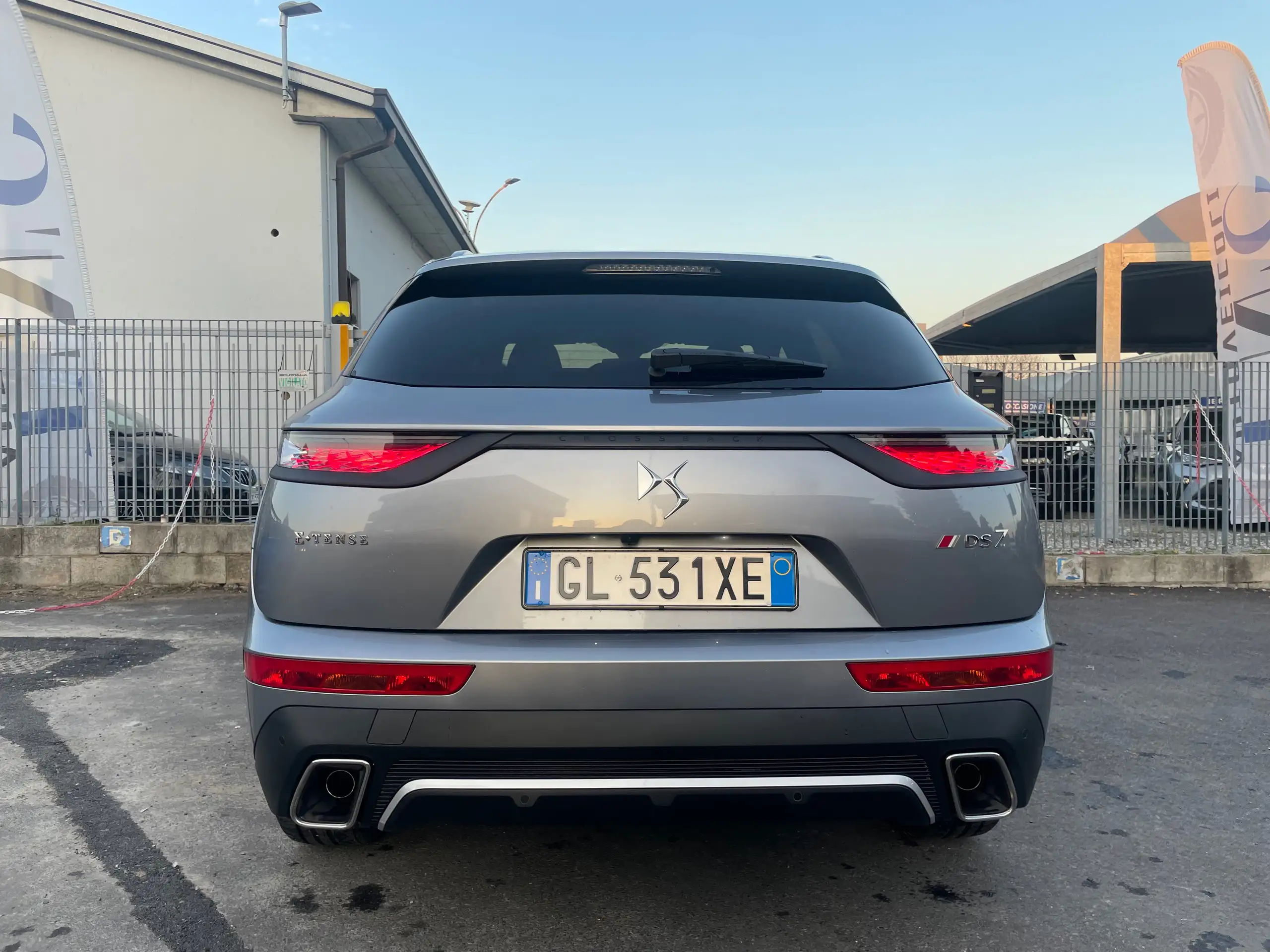 DS Automobiles - DS 7 Crossback