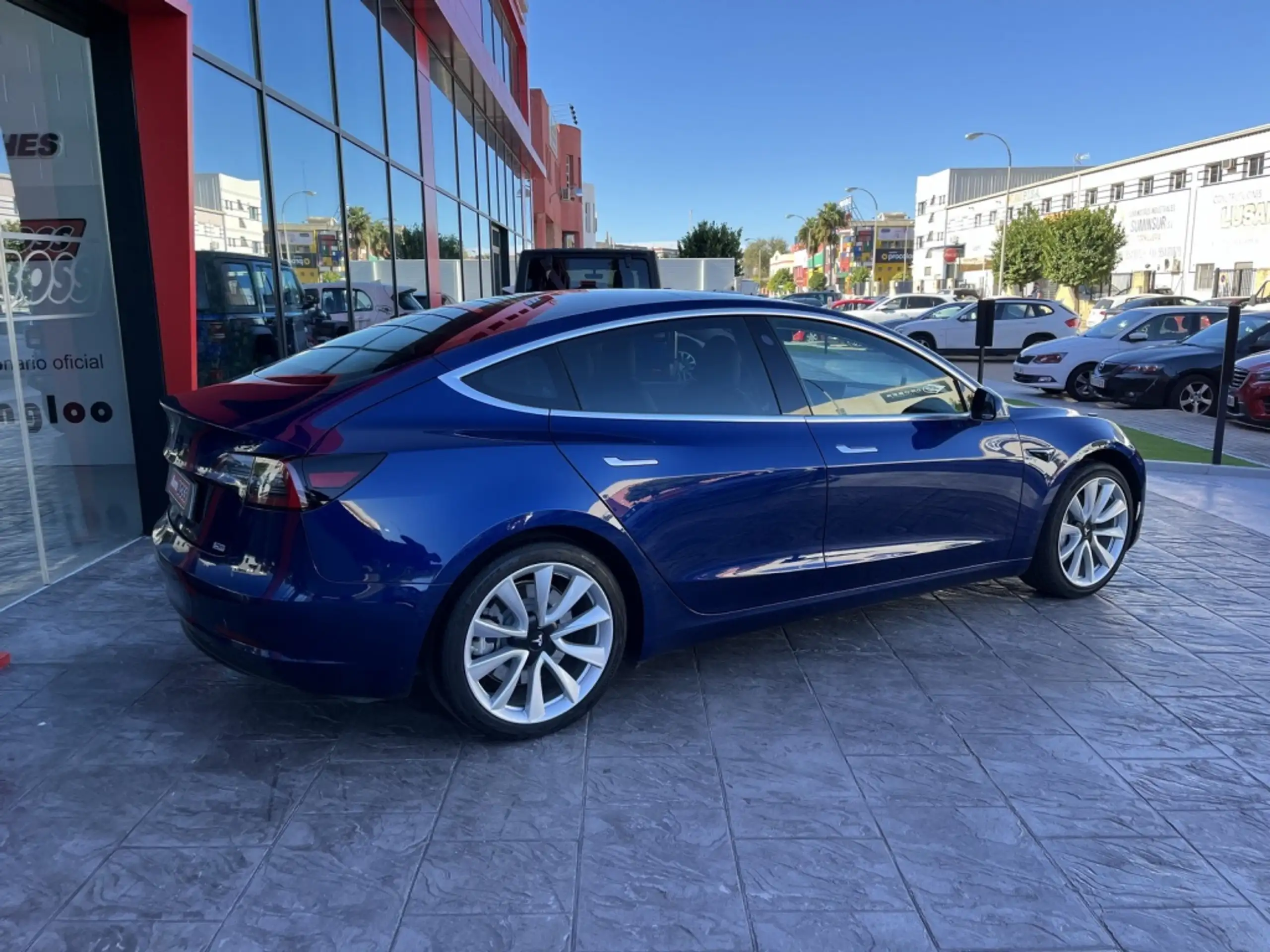 Tesla - Model 3