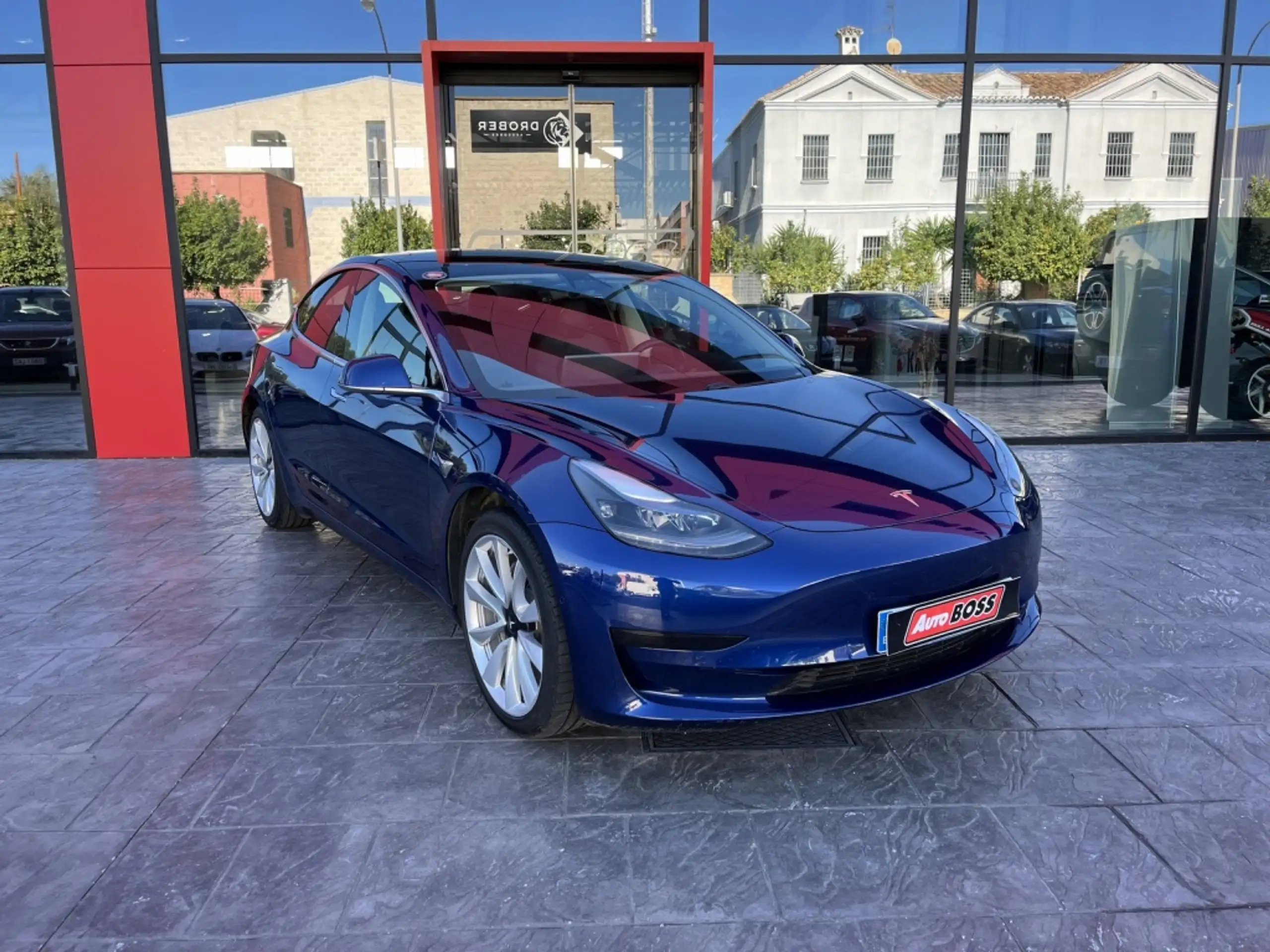 Tesla - Model 3