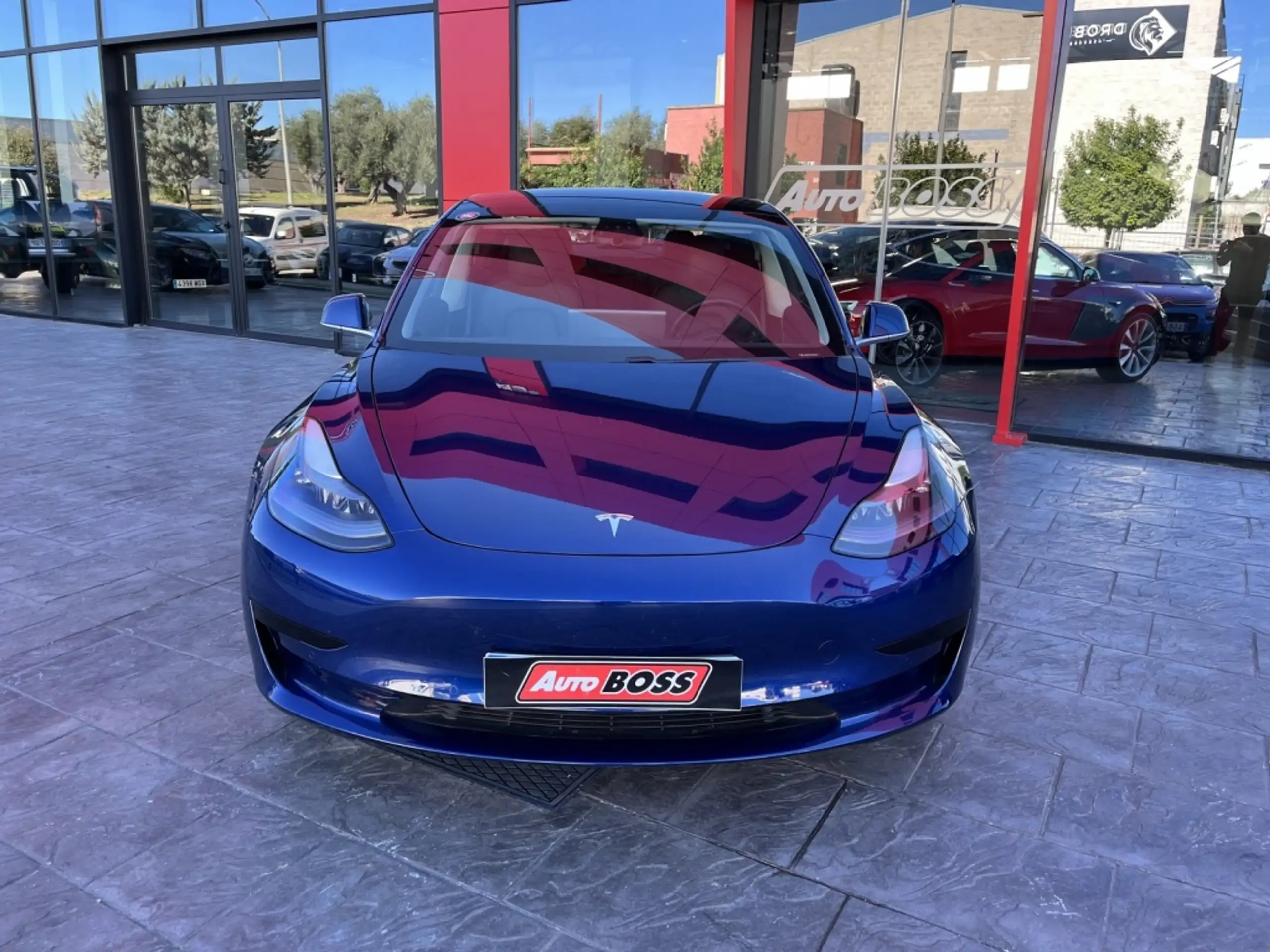 Tesla - Model 3