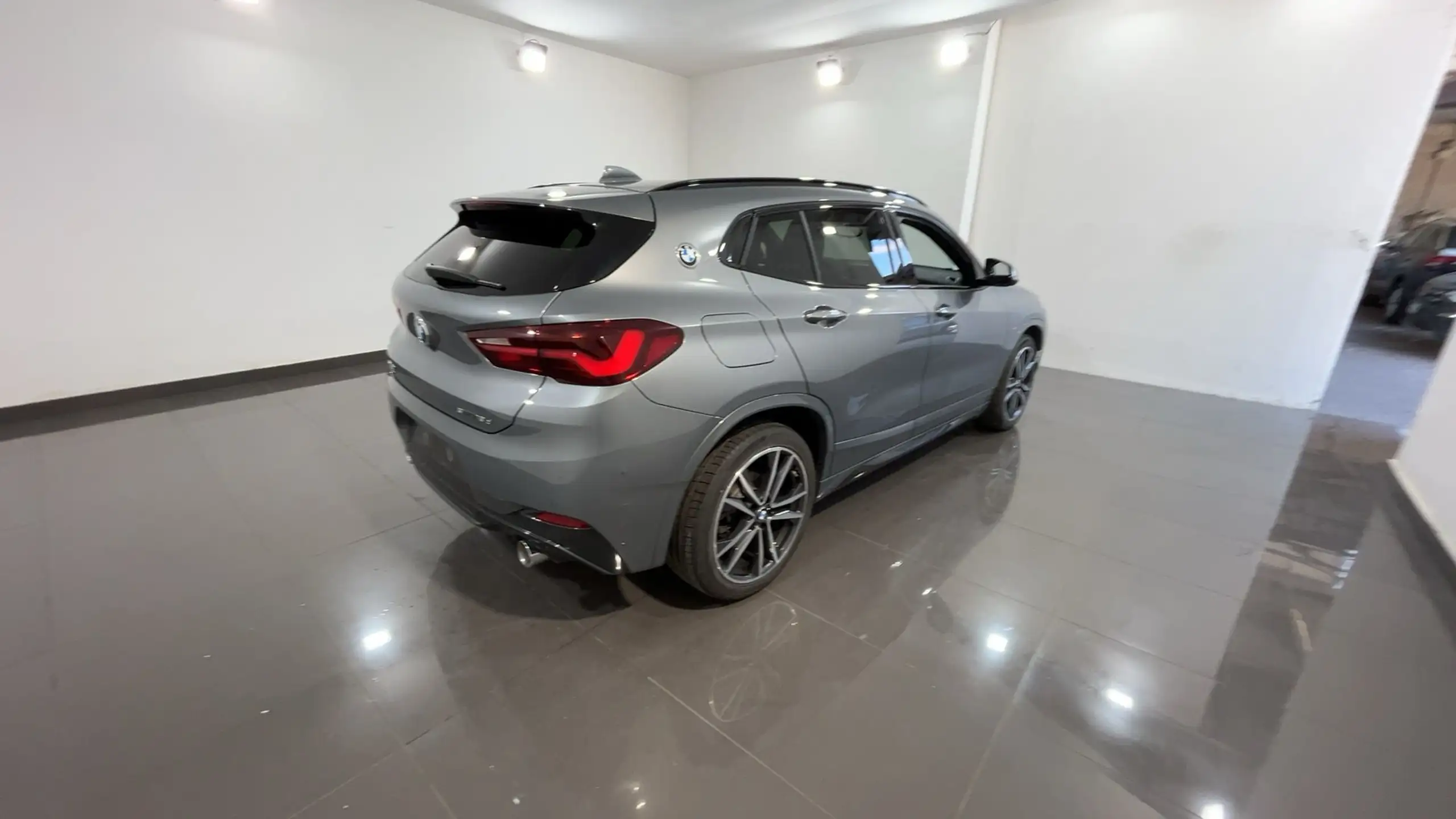 BMW - X2