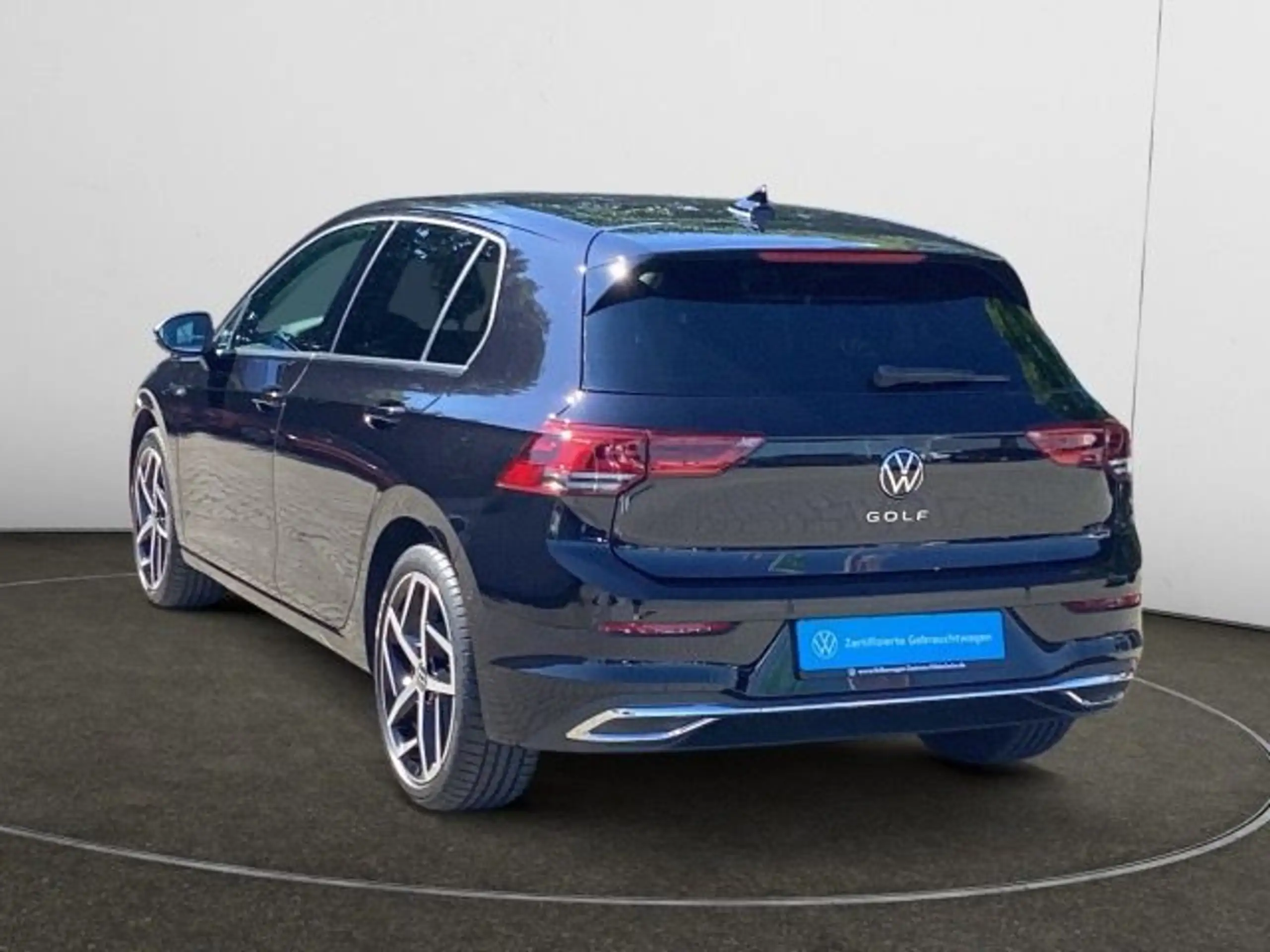 Volkswagen - Golf