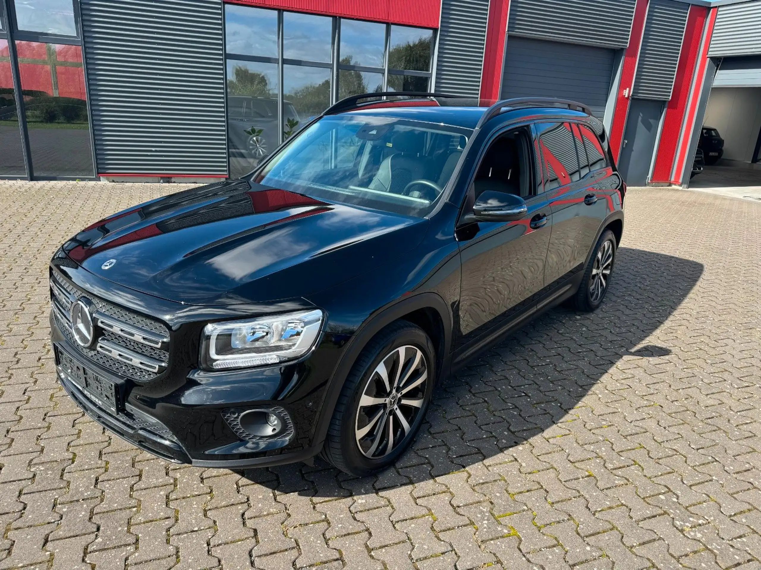 Mercedes-Benz GLB 220 2021