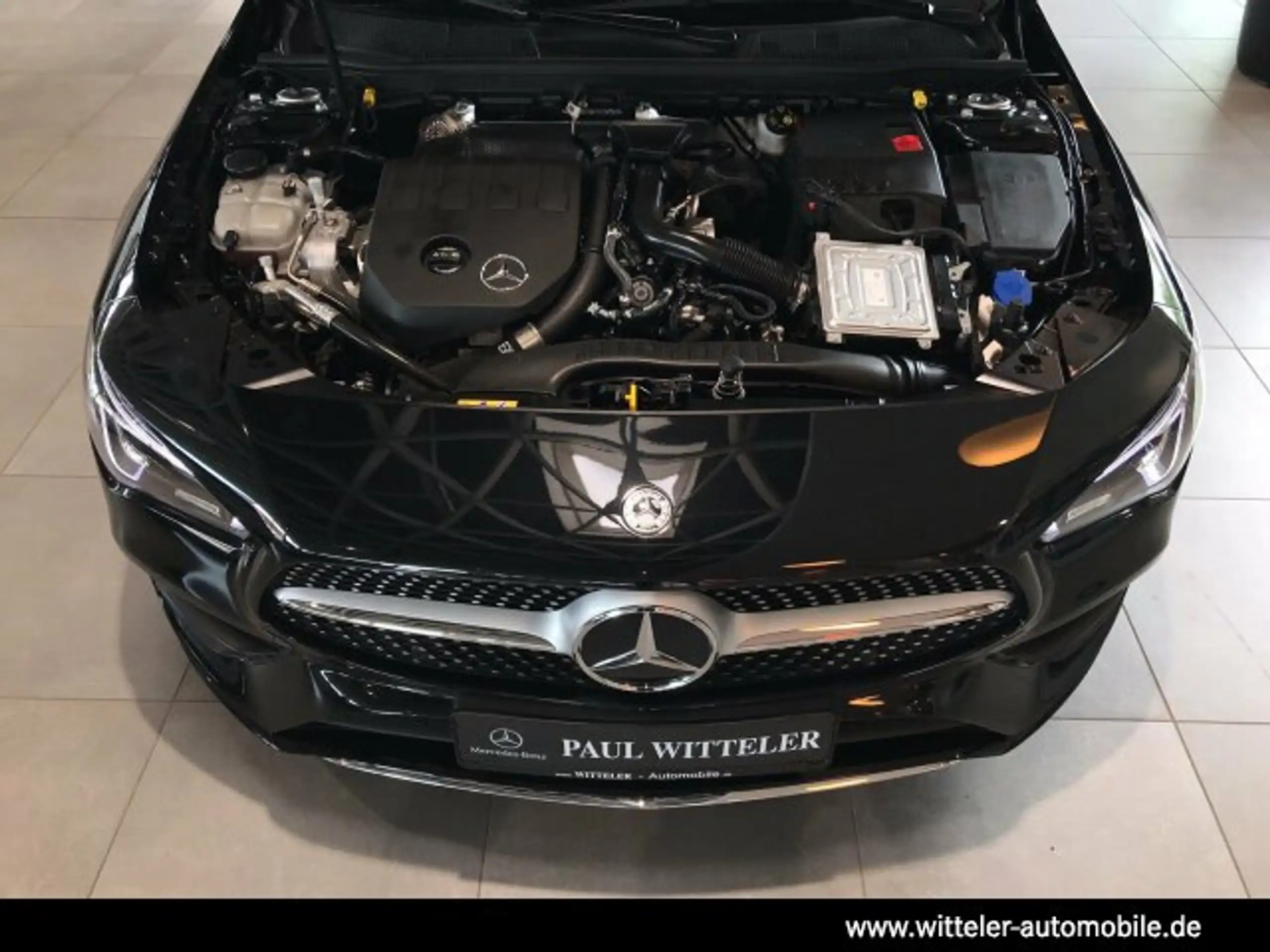 Mercedes-Benz - CLA 200