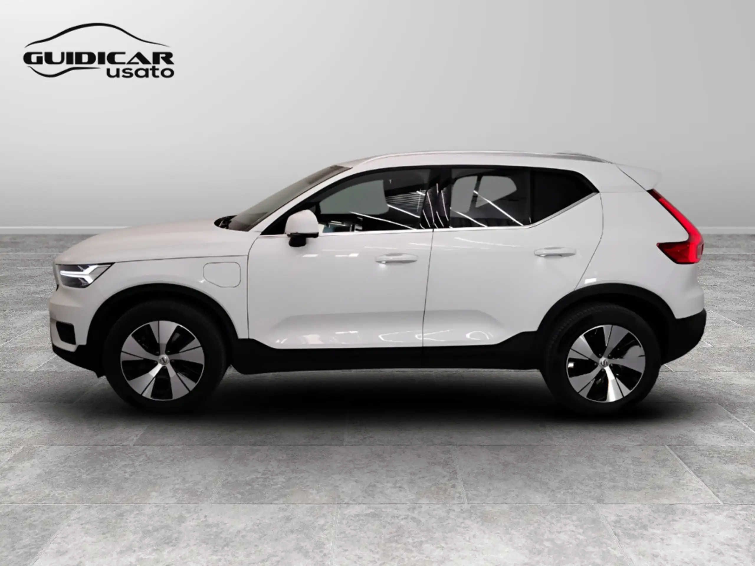 Volvo - XC40