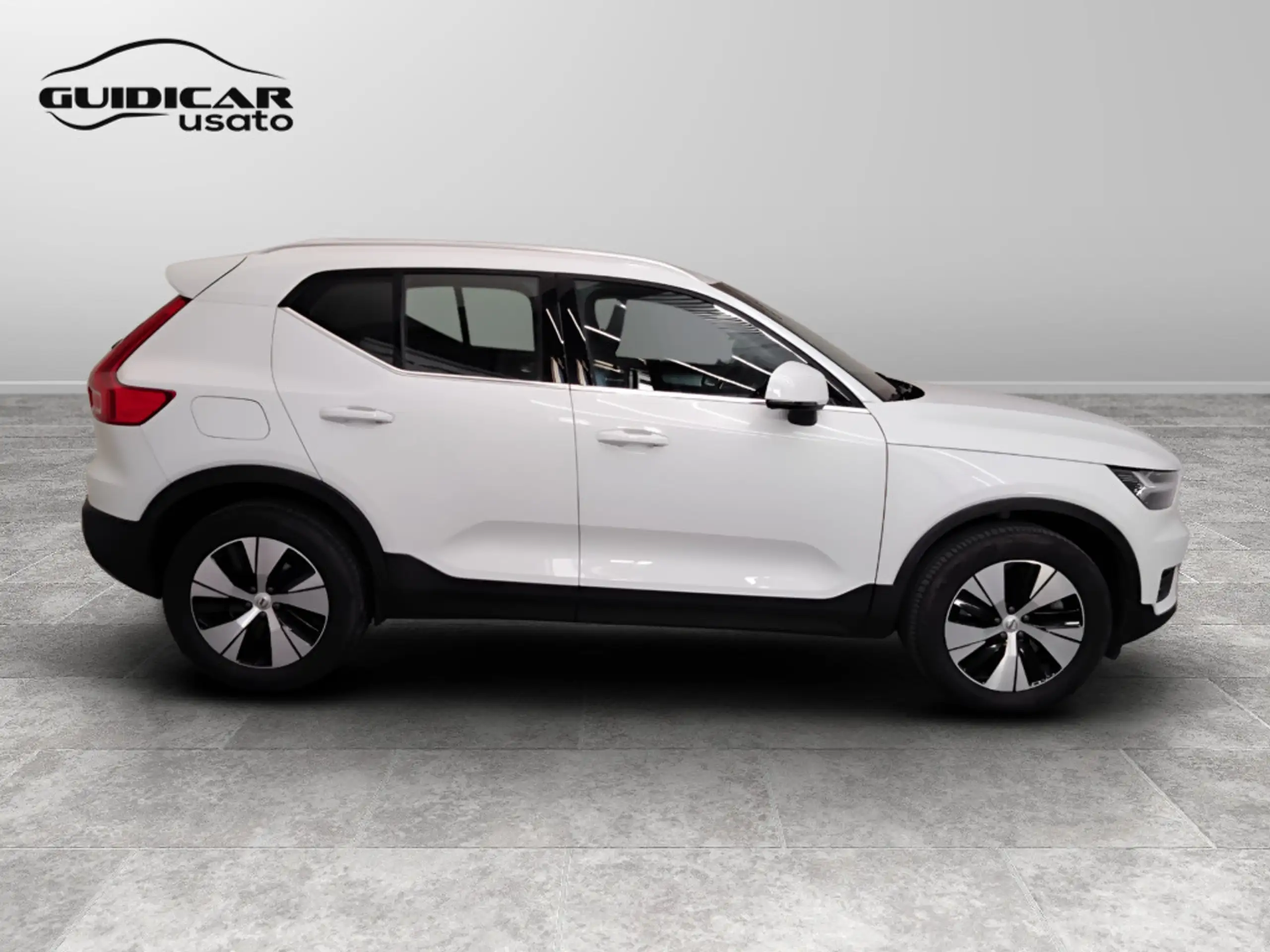 Volvo - XC40