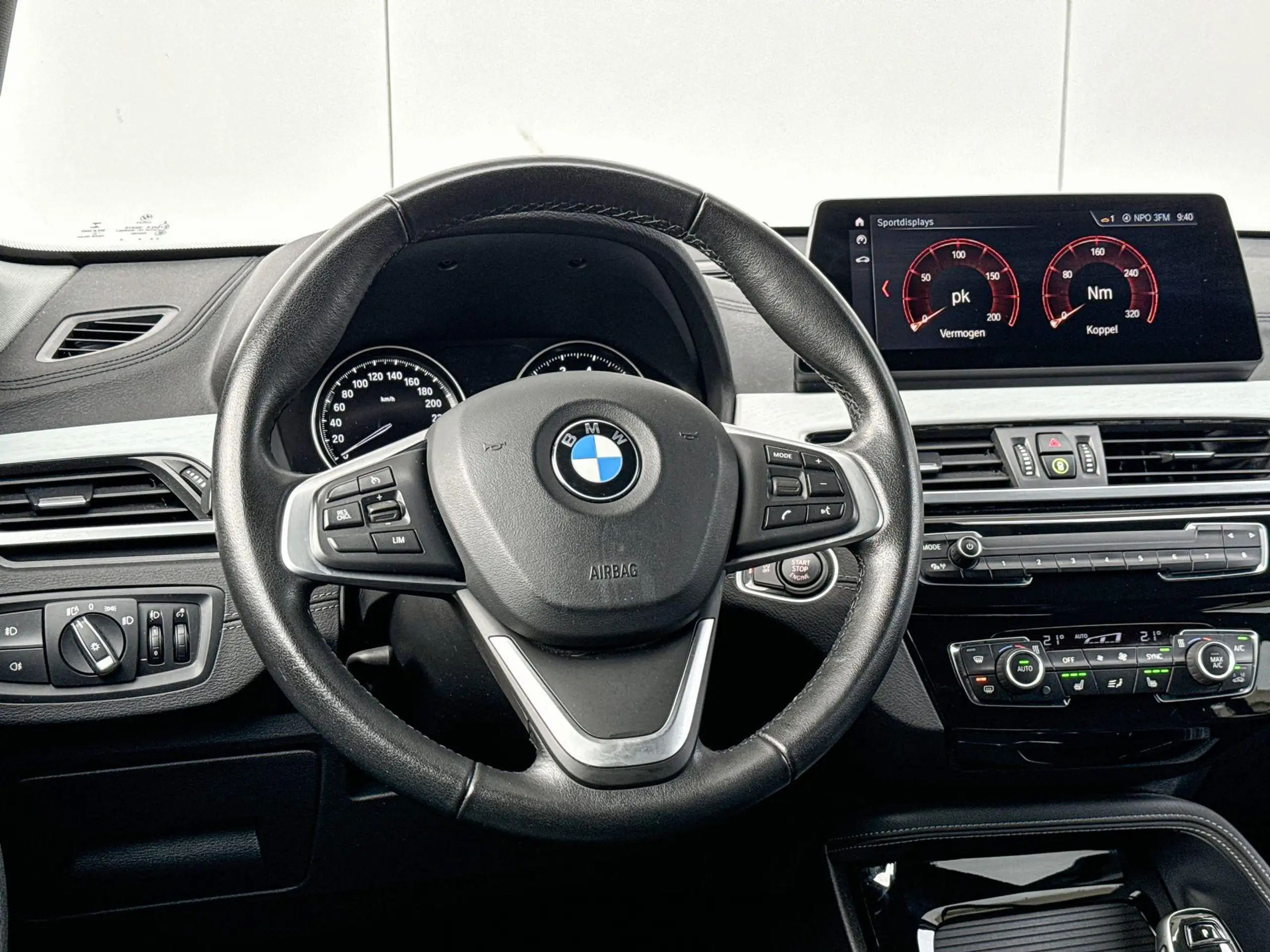 BMW - X1