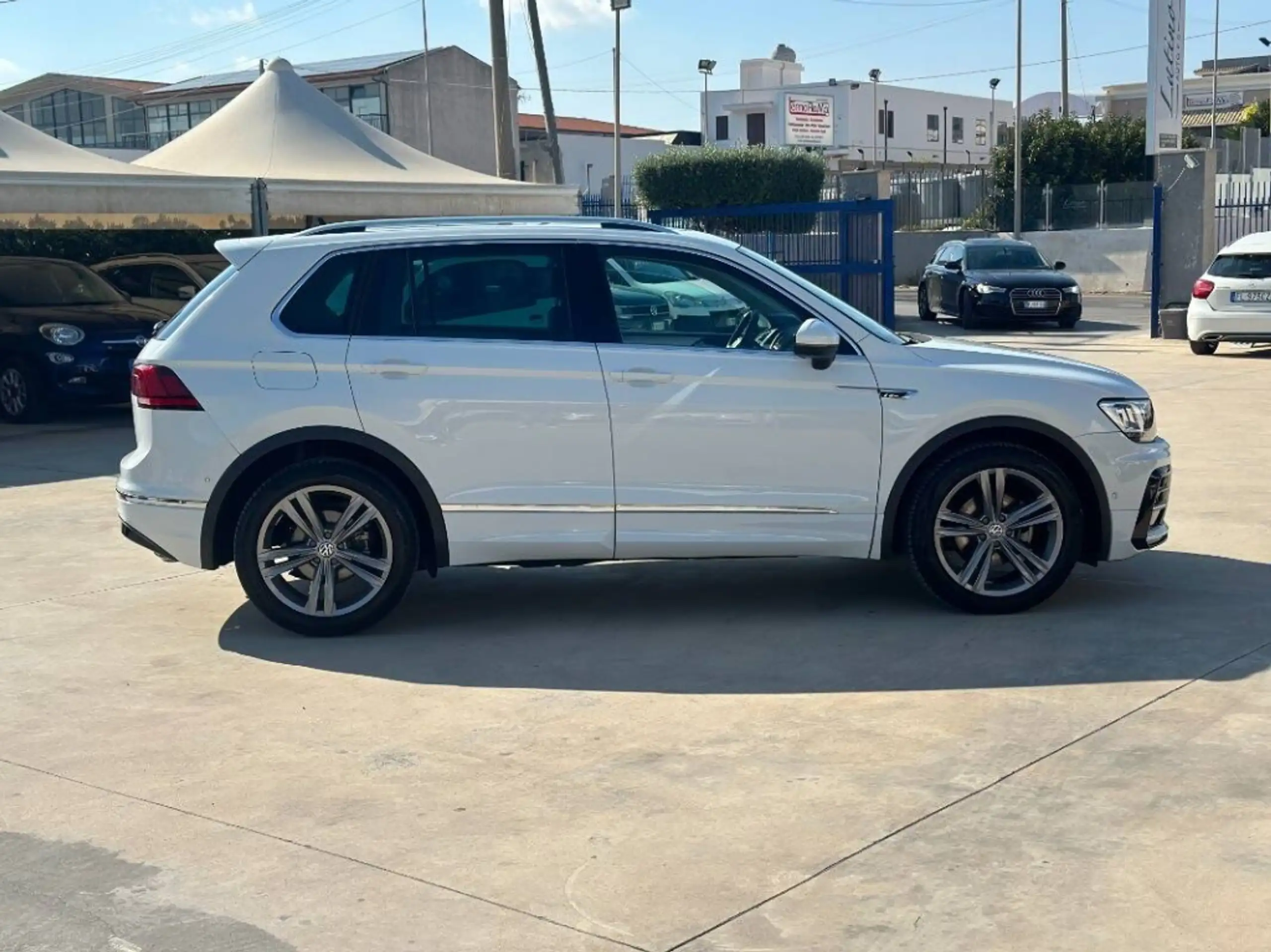 Volkswagen - Tiguan