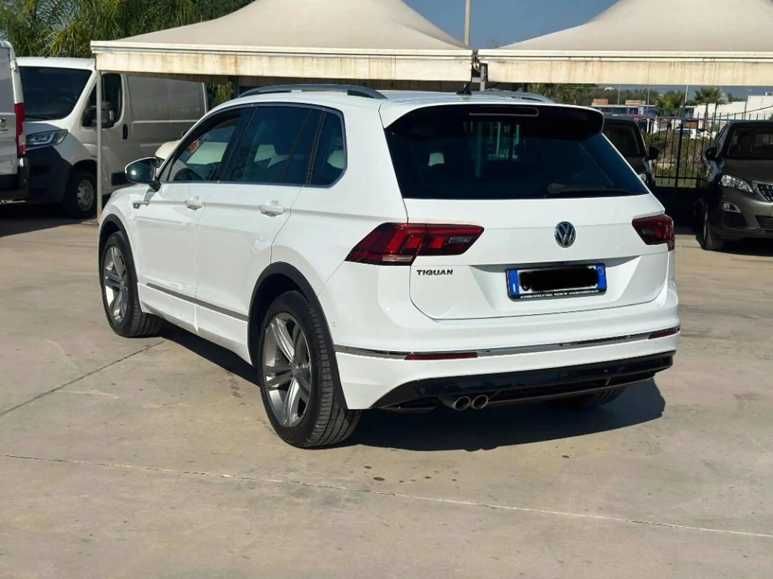 Volkswagen - Tiguan