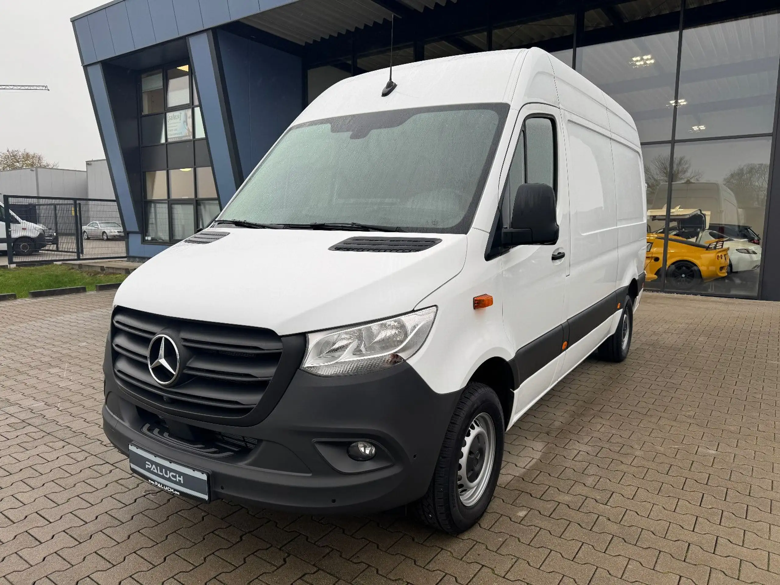 Mercedes-Benz - Sprinter