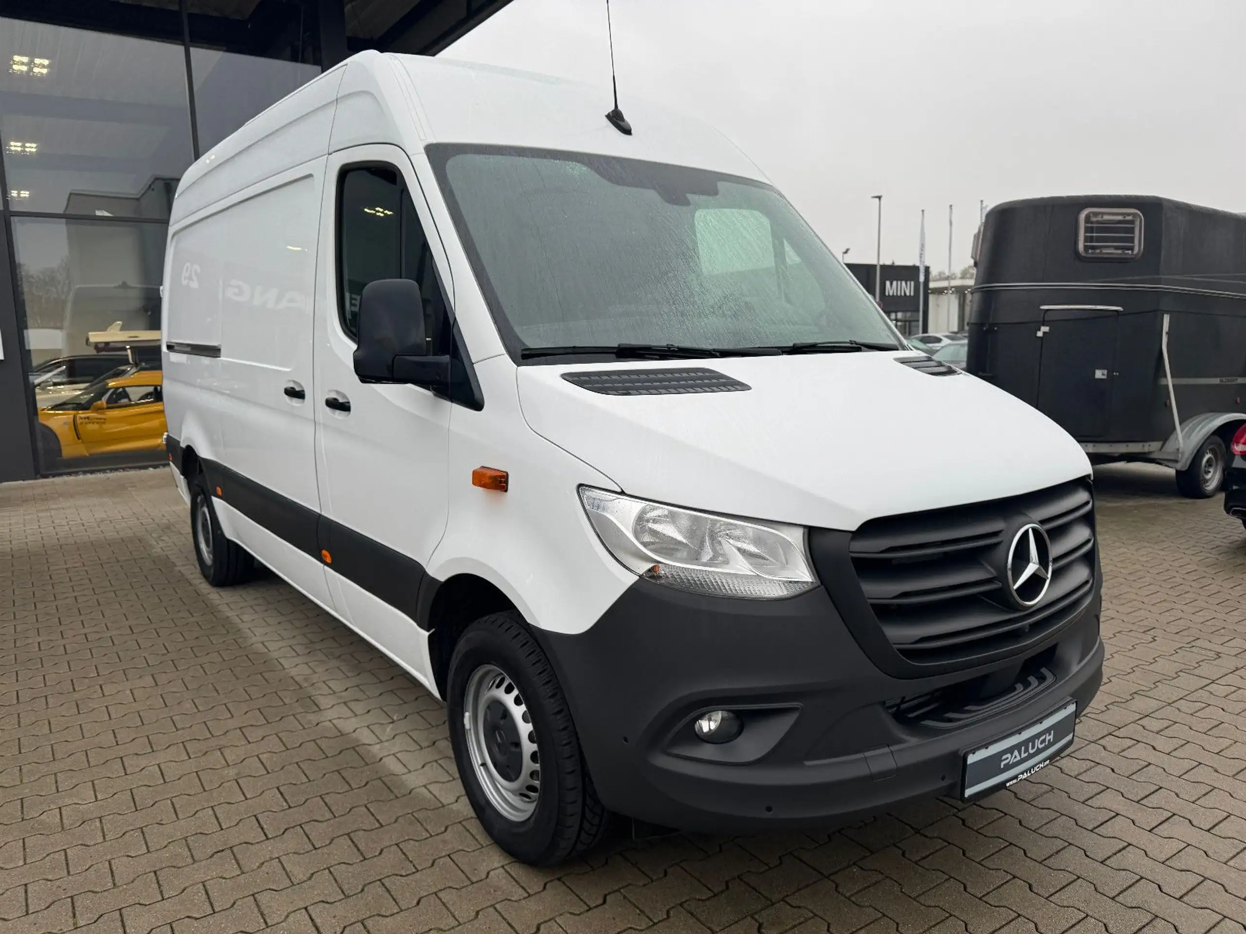 Mercedes-Benz - Sprinter