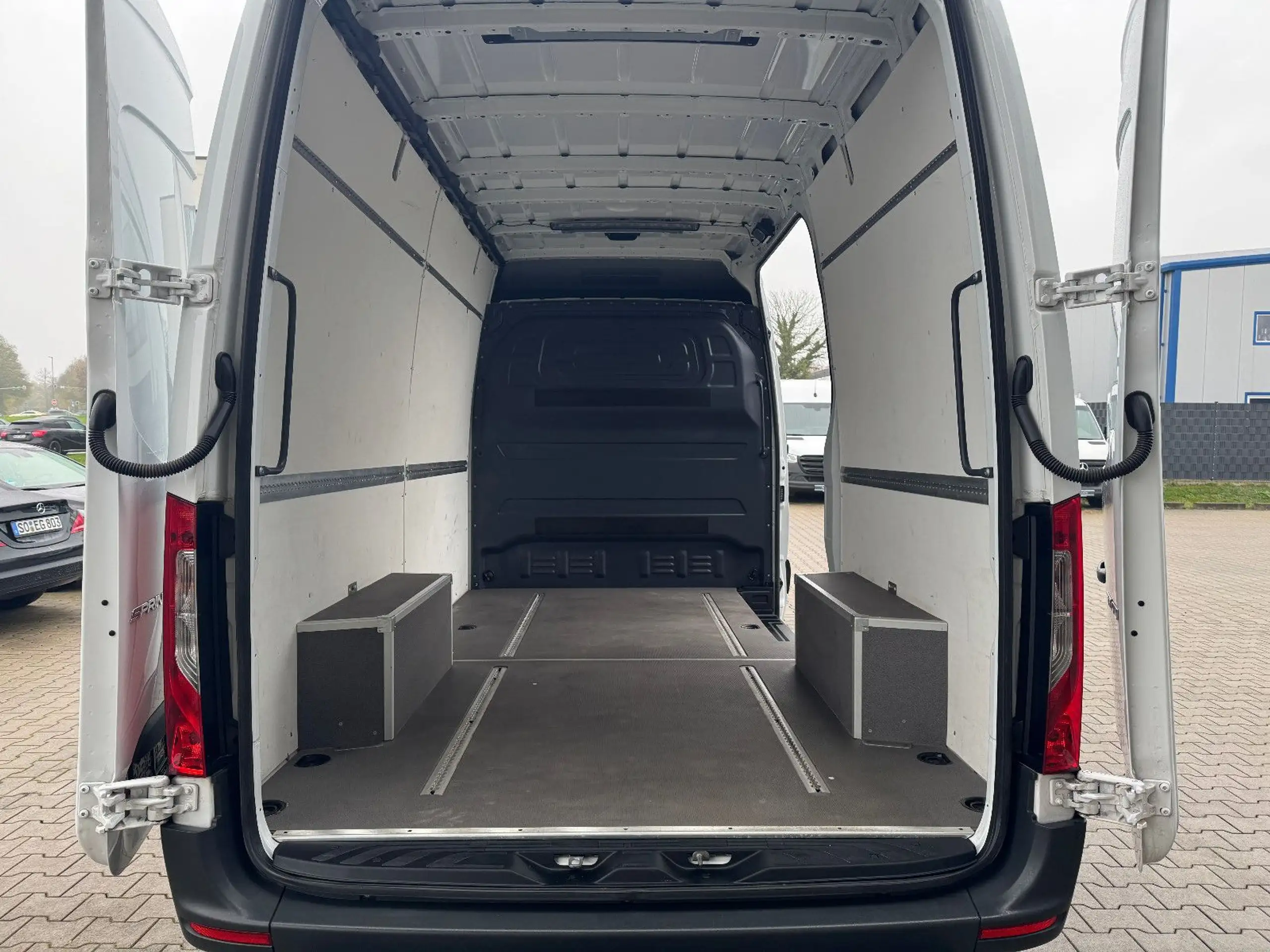 Mercedes-Benz - Sprinter