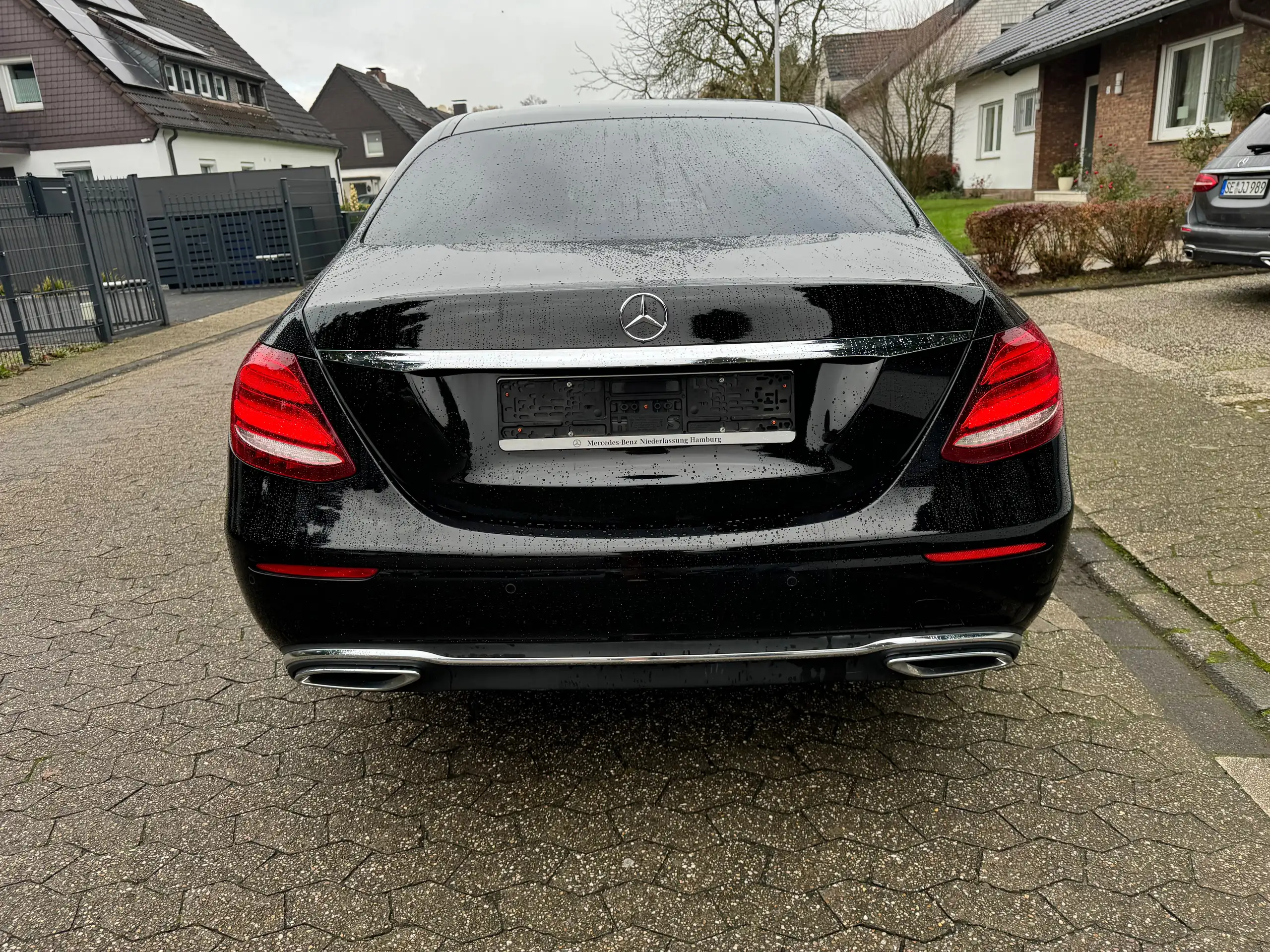 Mercedes-Benz - E 220