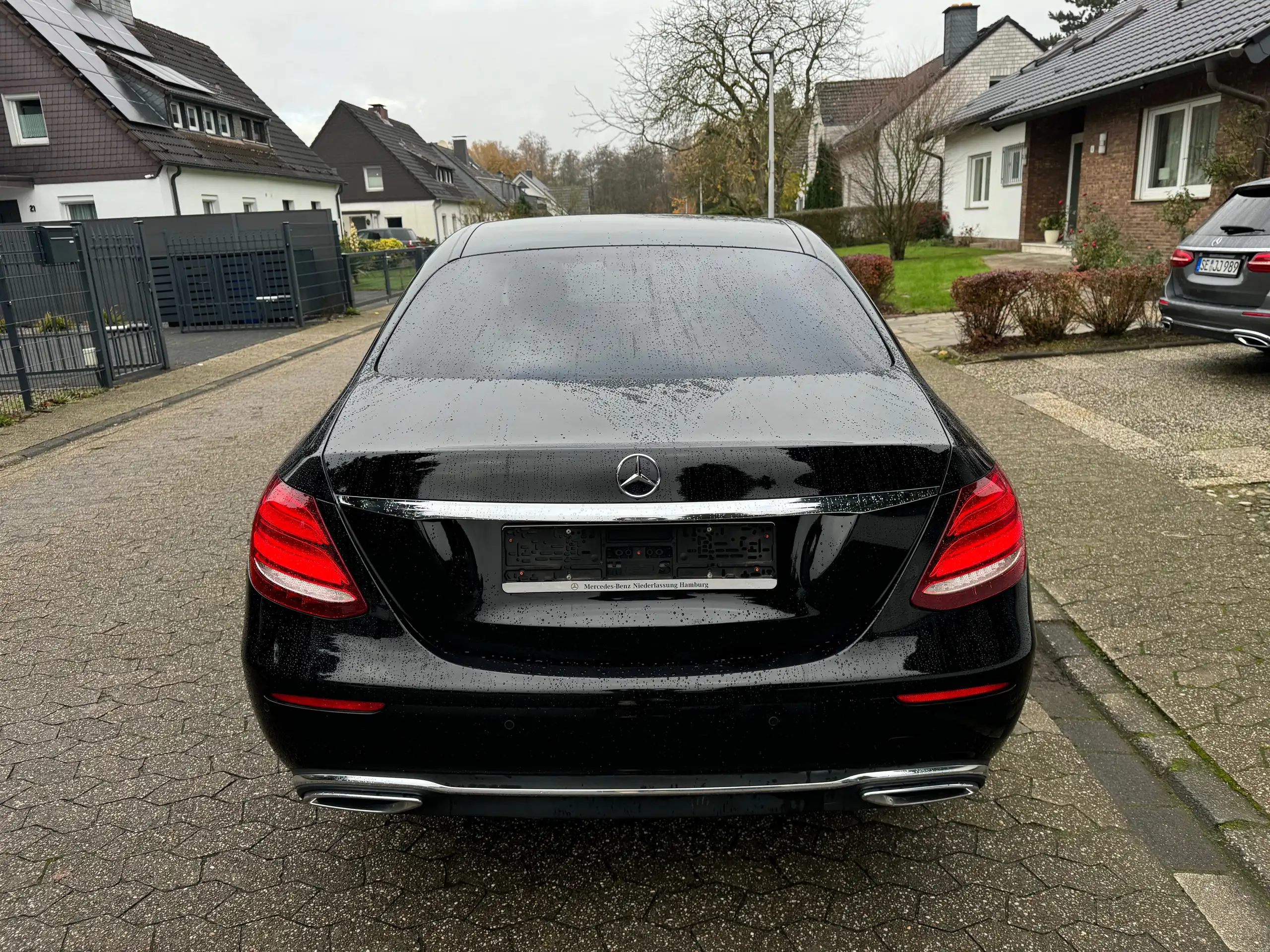 Mercedes-Benz - E 220