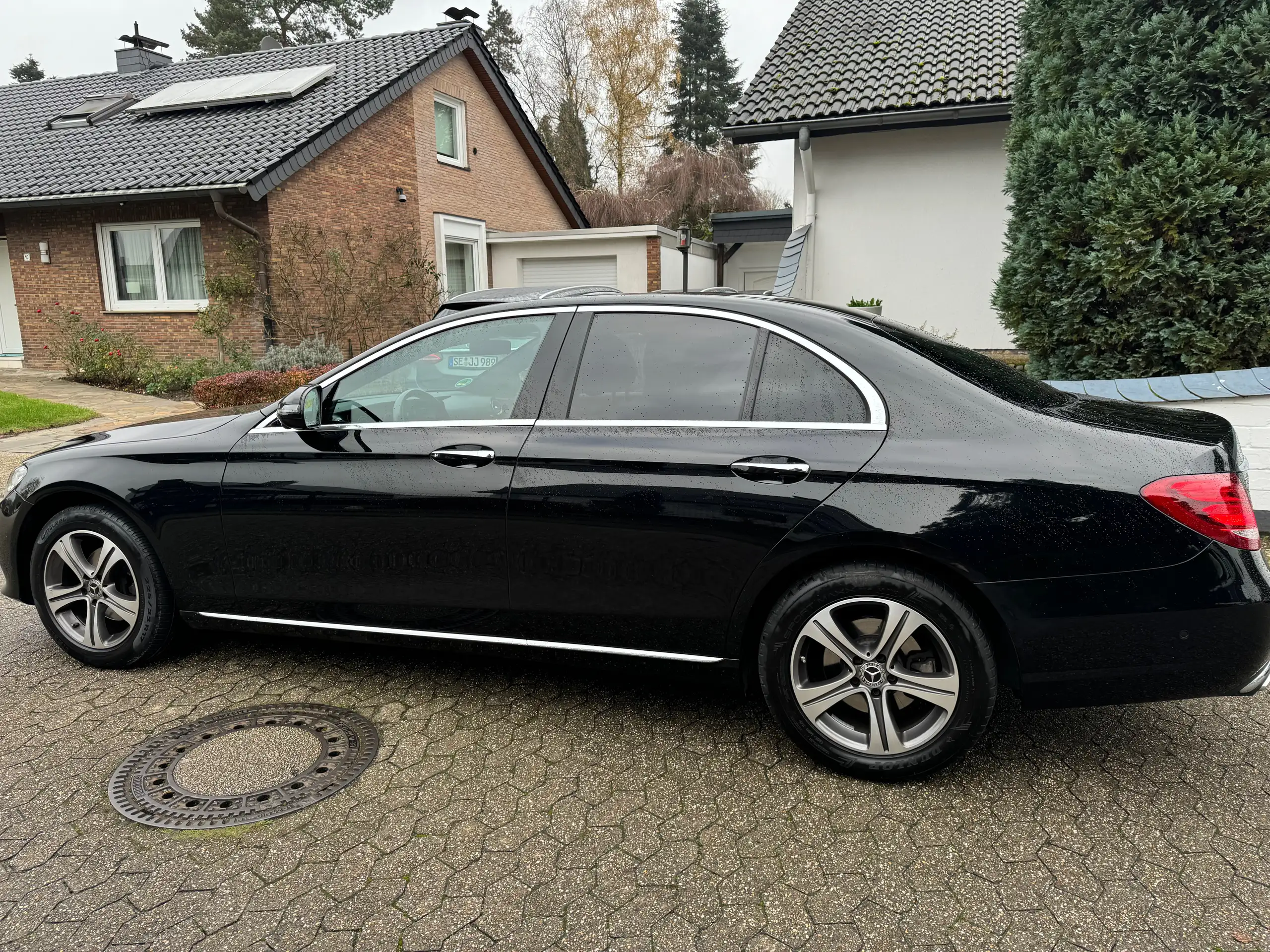 Mercedes-Benz - E 220