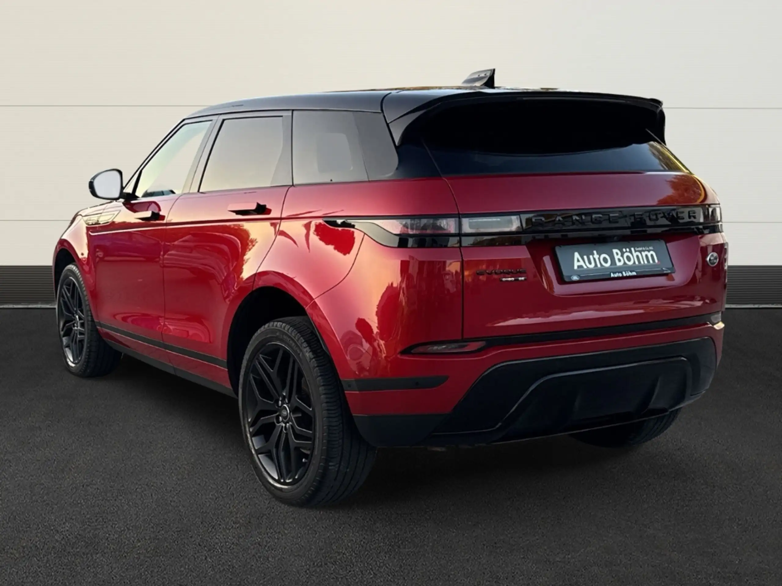 Land Rover - Range Rover Evoque