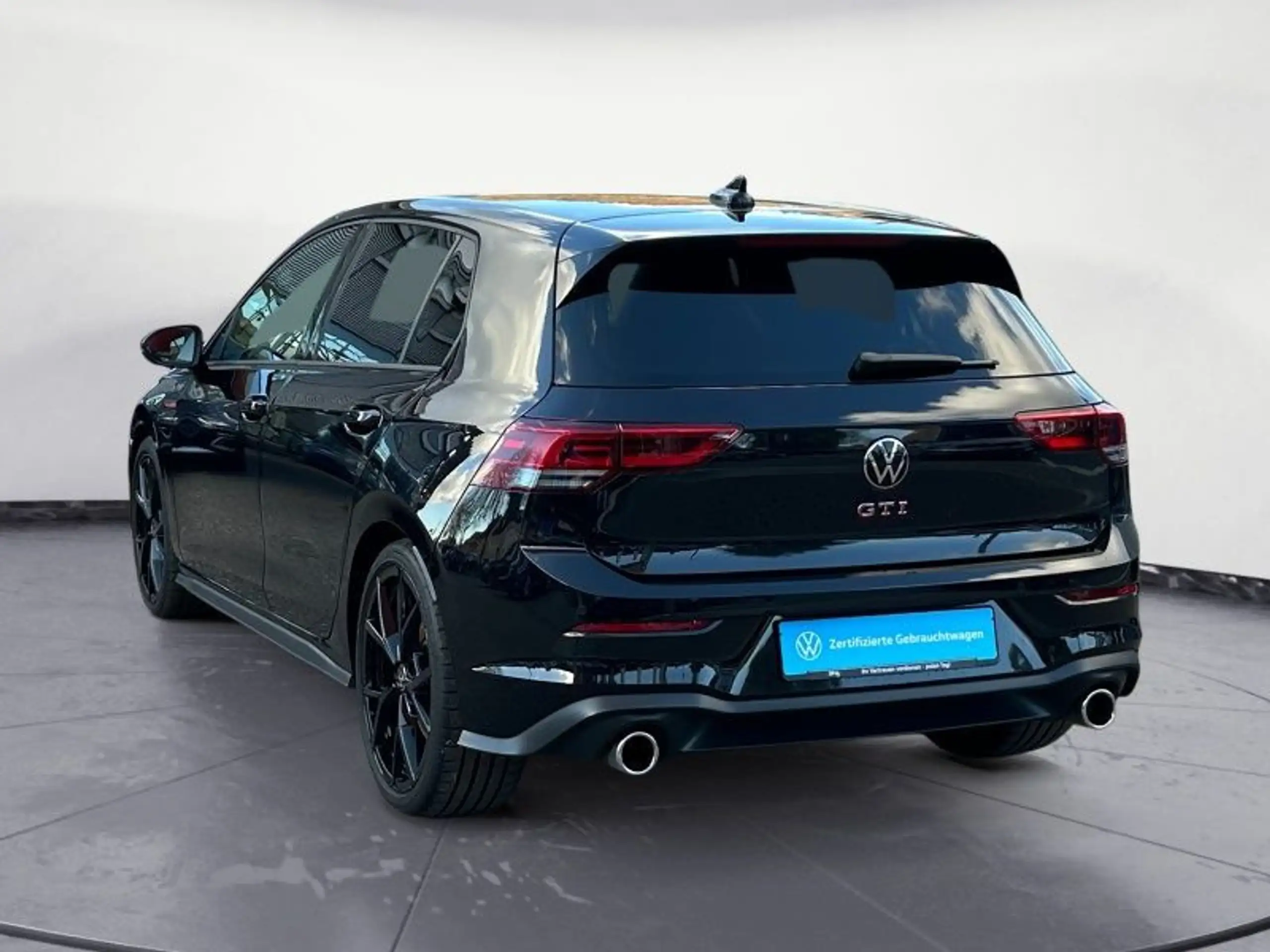 Volkswagen - Golf GTI