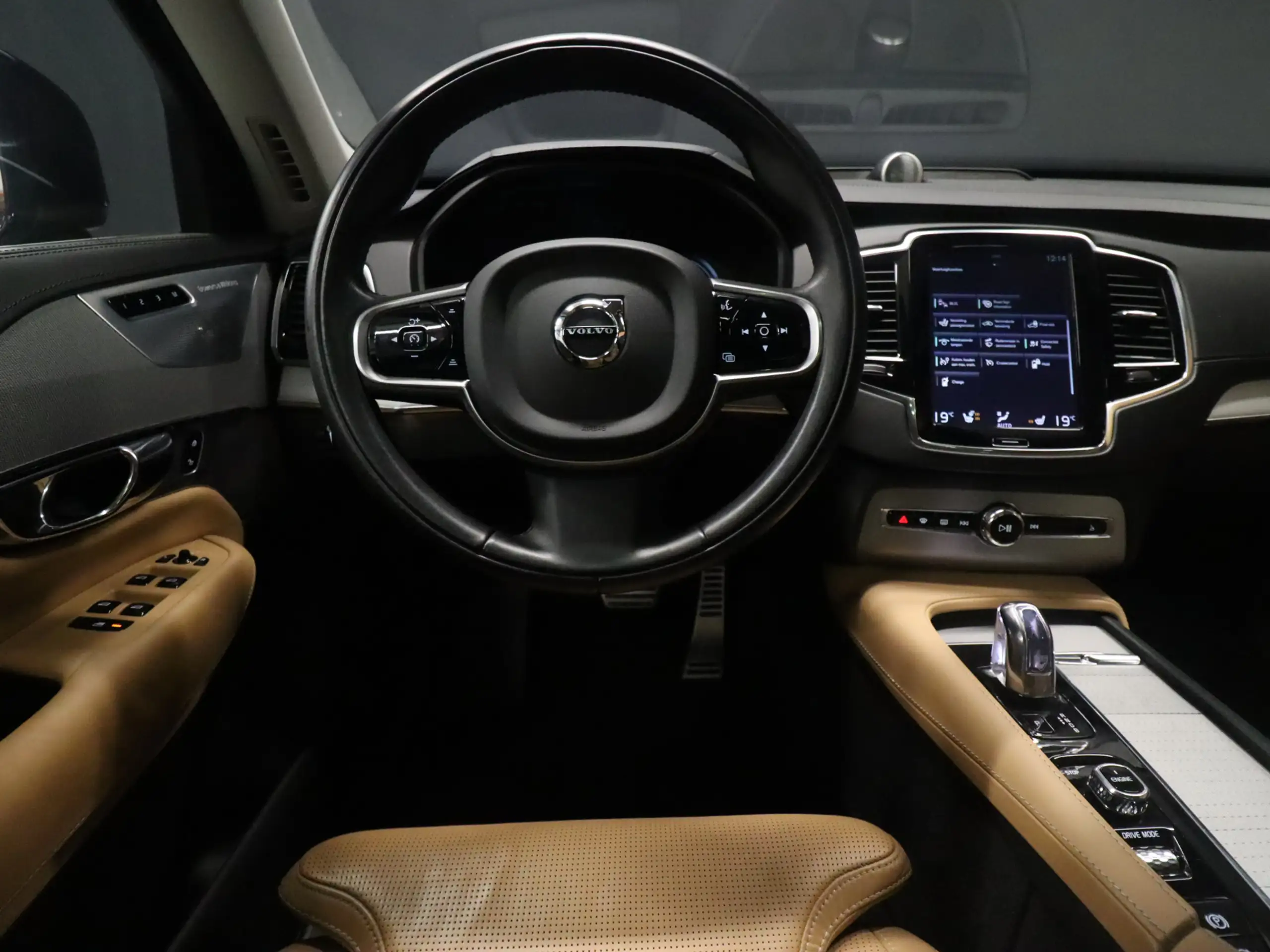 Volvo - XC90