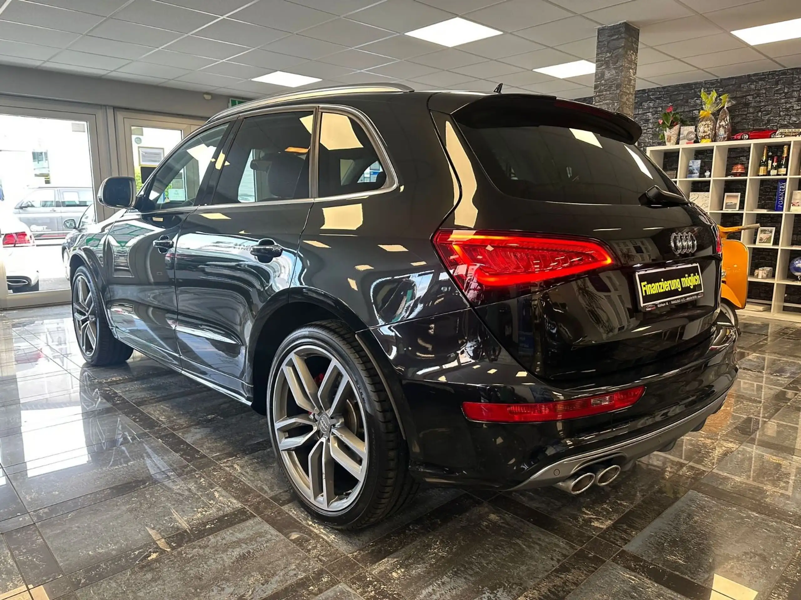 Audi - SQ5