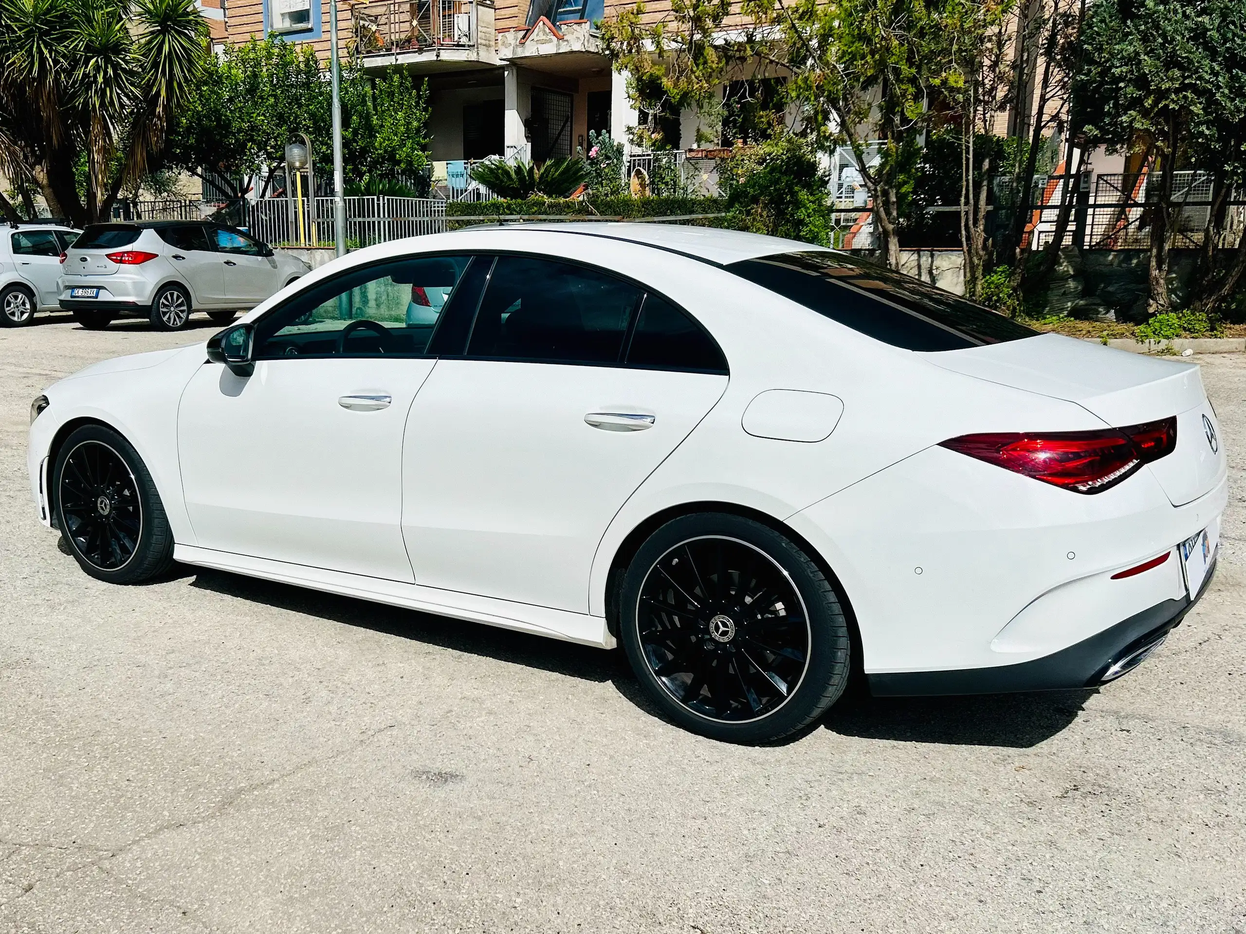 Mercedes-Benz - CLA 200