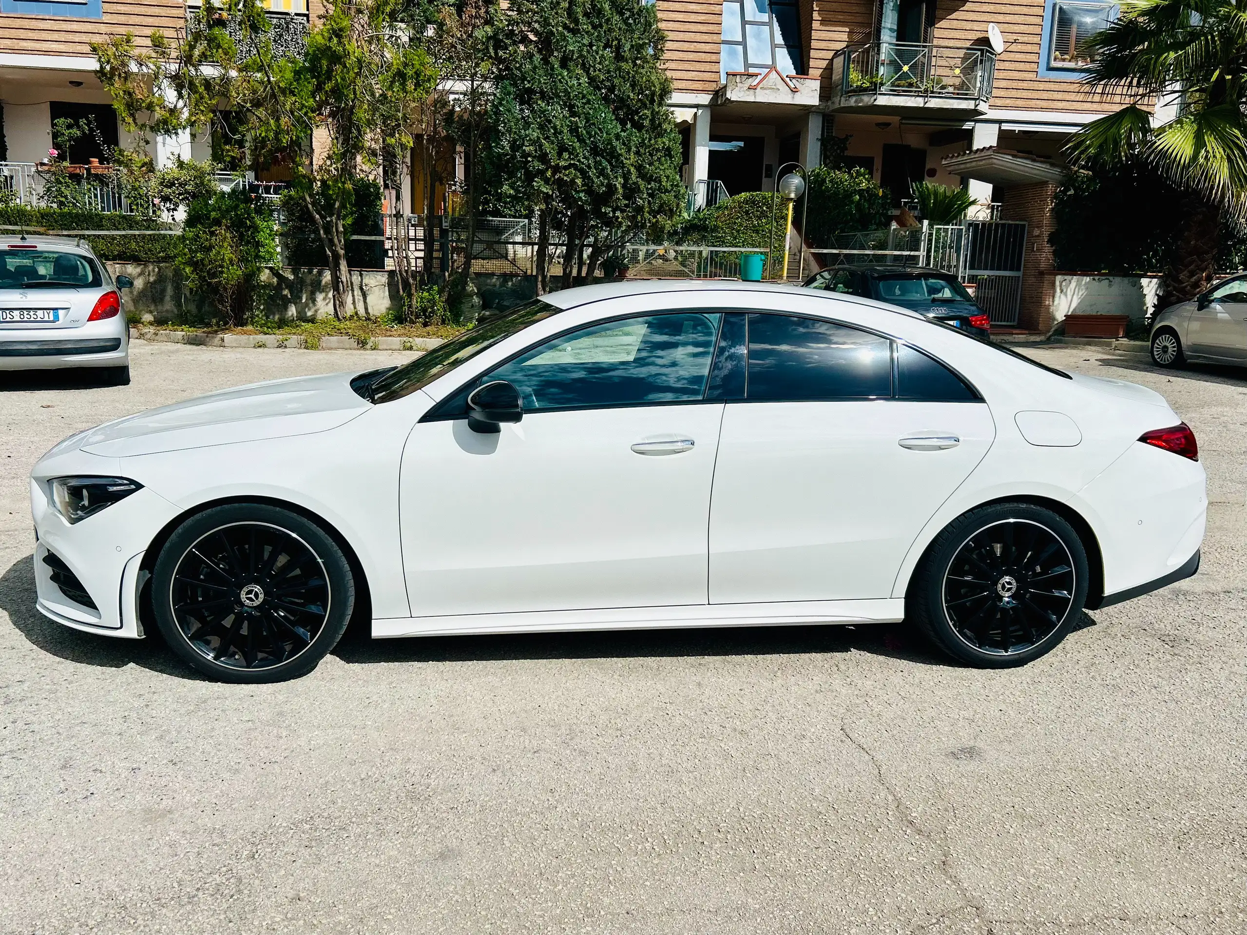 Mercedes-Benz - CLA 200