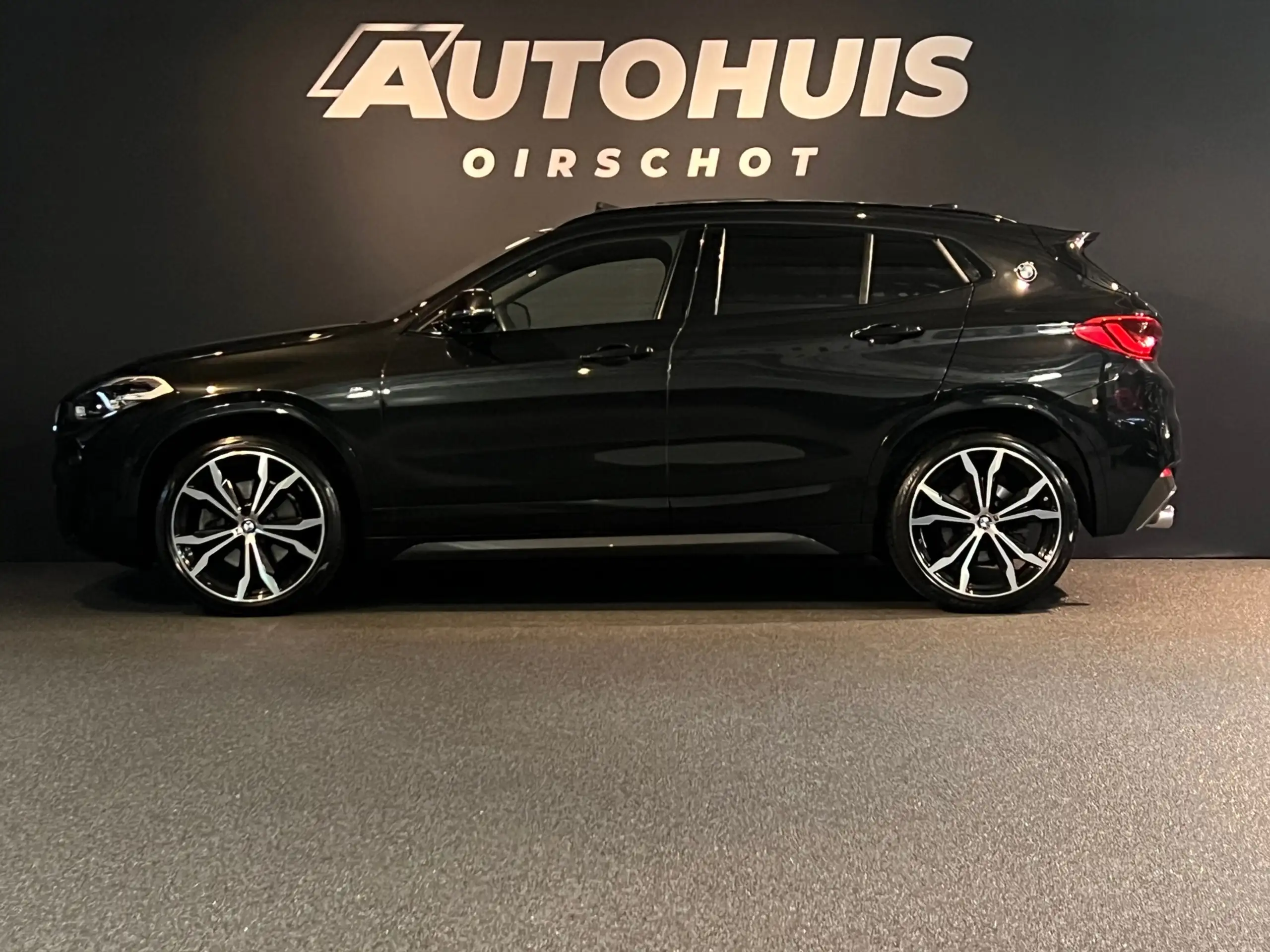 BMW - X2