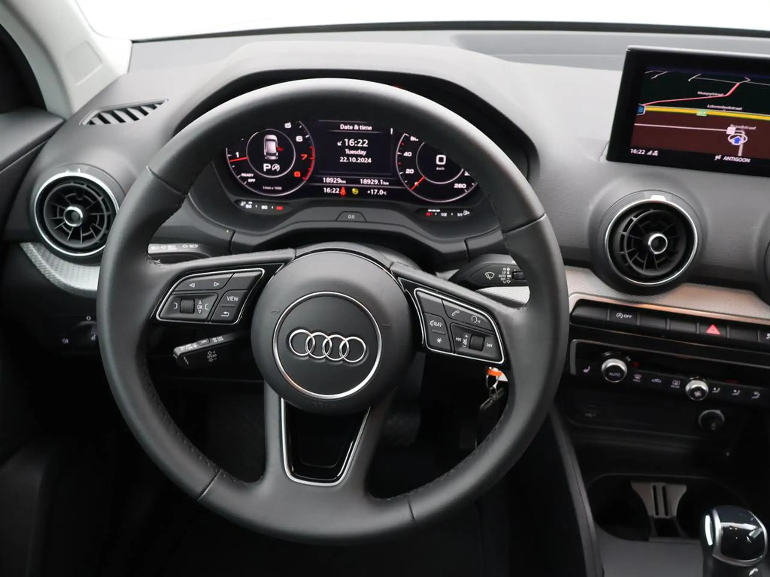 Audi - Q2