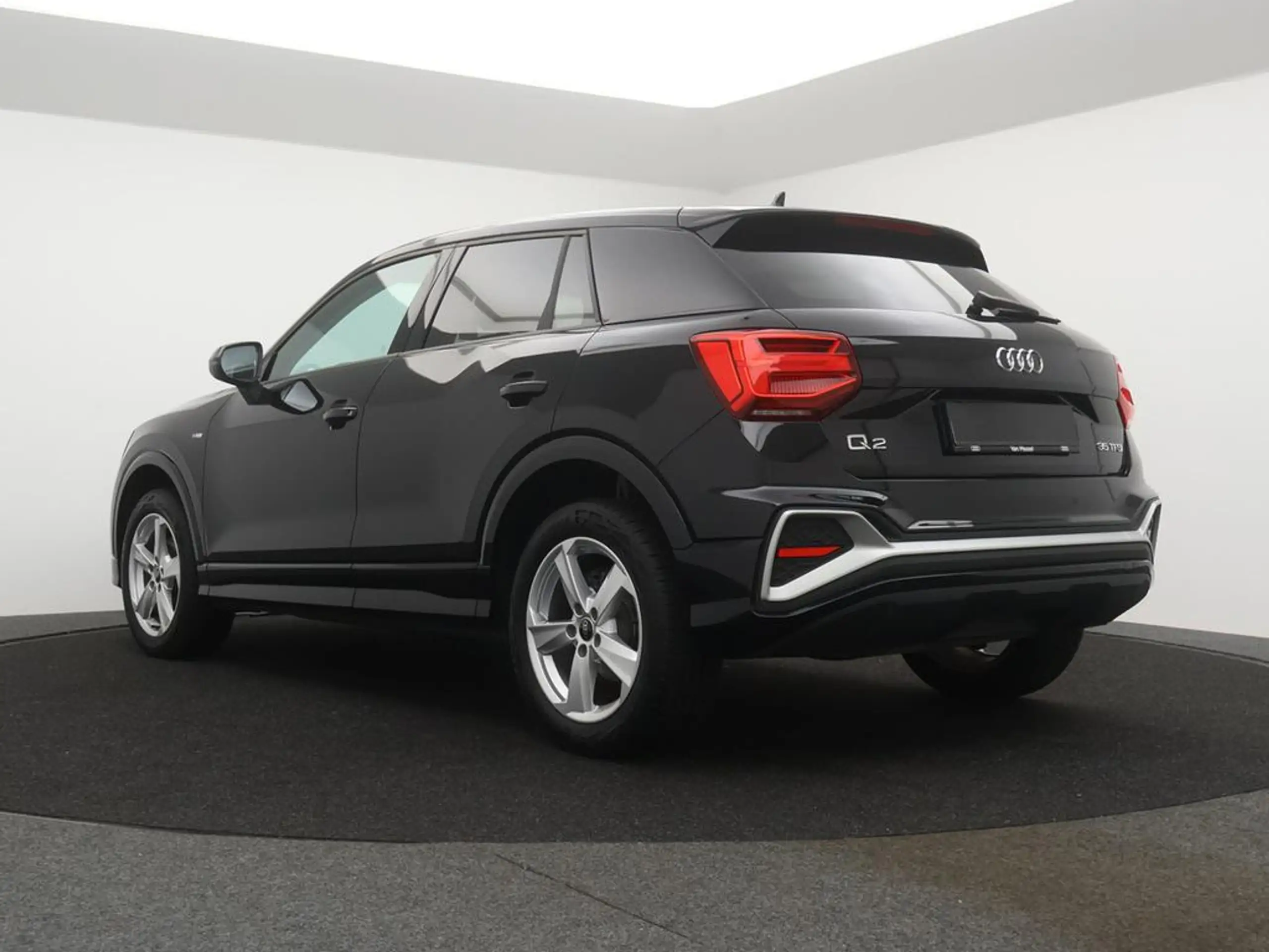 Audi - Q2