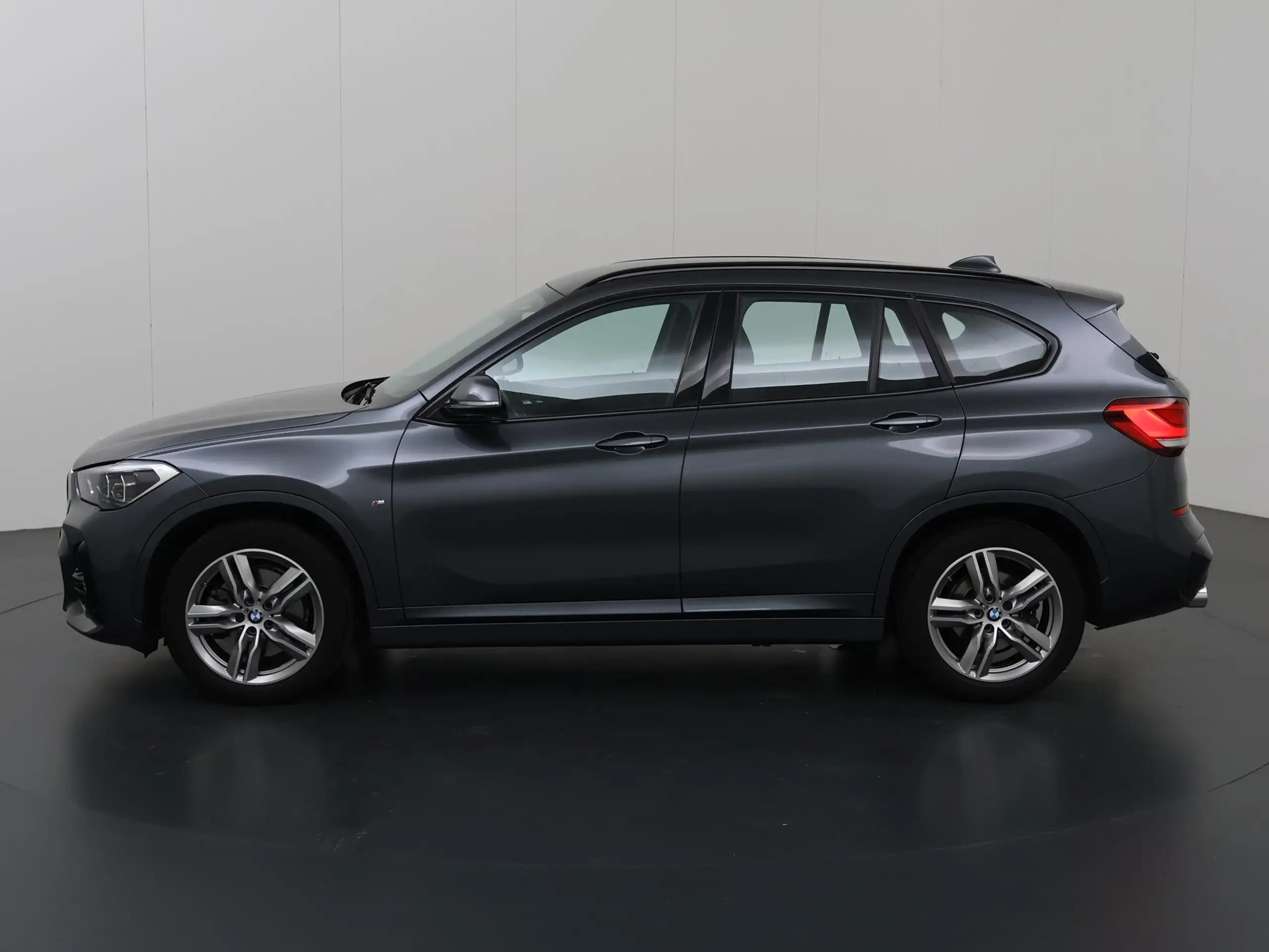 BMW - X1