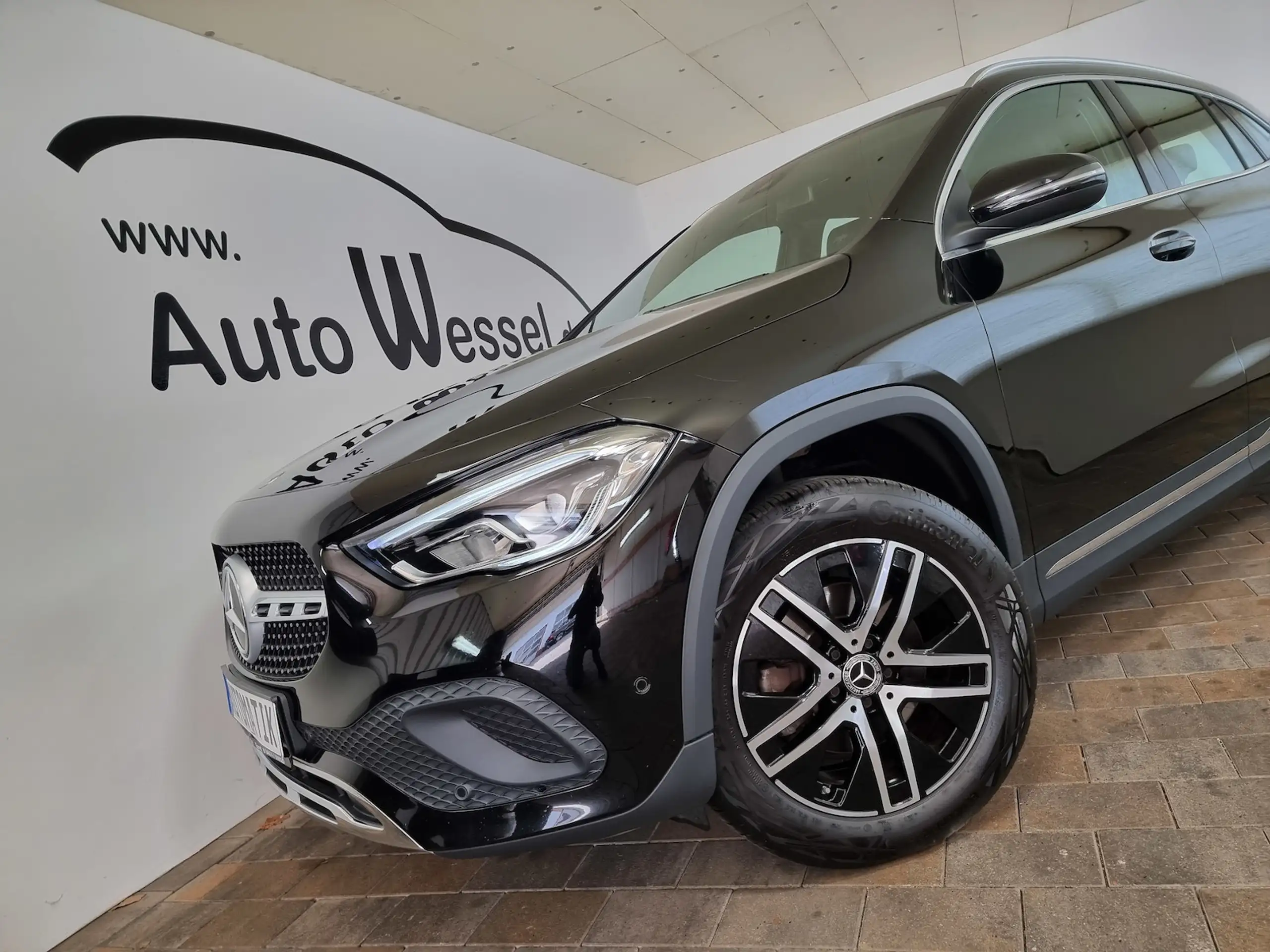 Mercedes-Benz - GLA 200