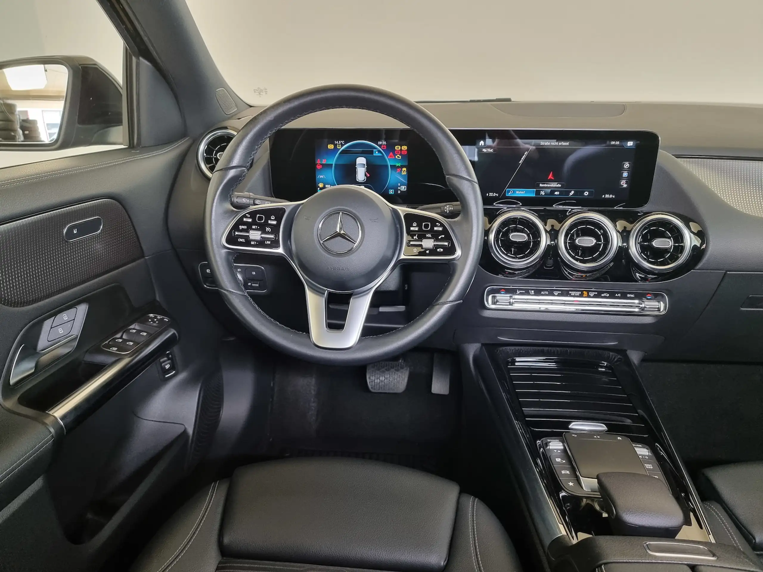 Mercedes-Benz - GLA 200