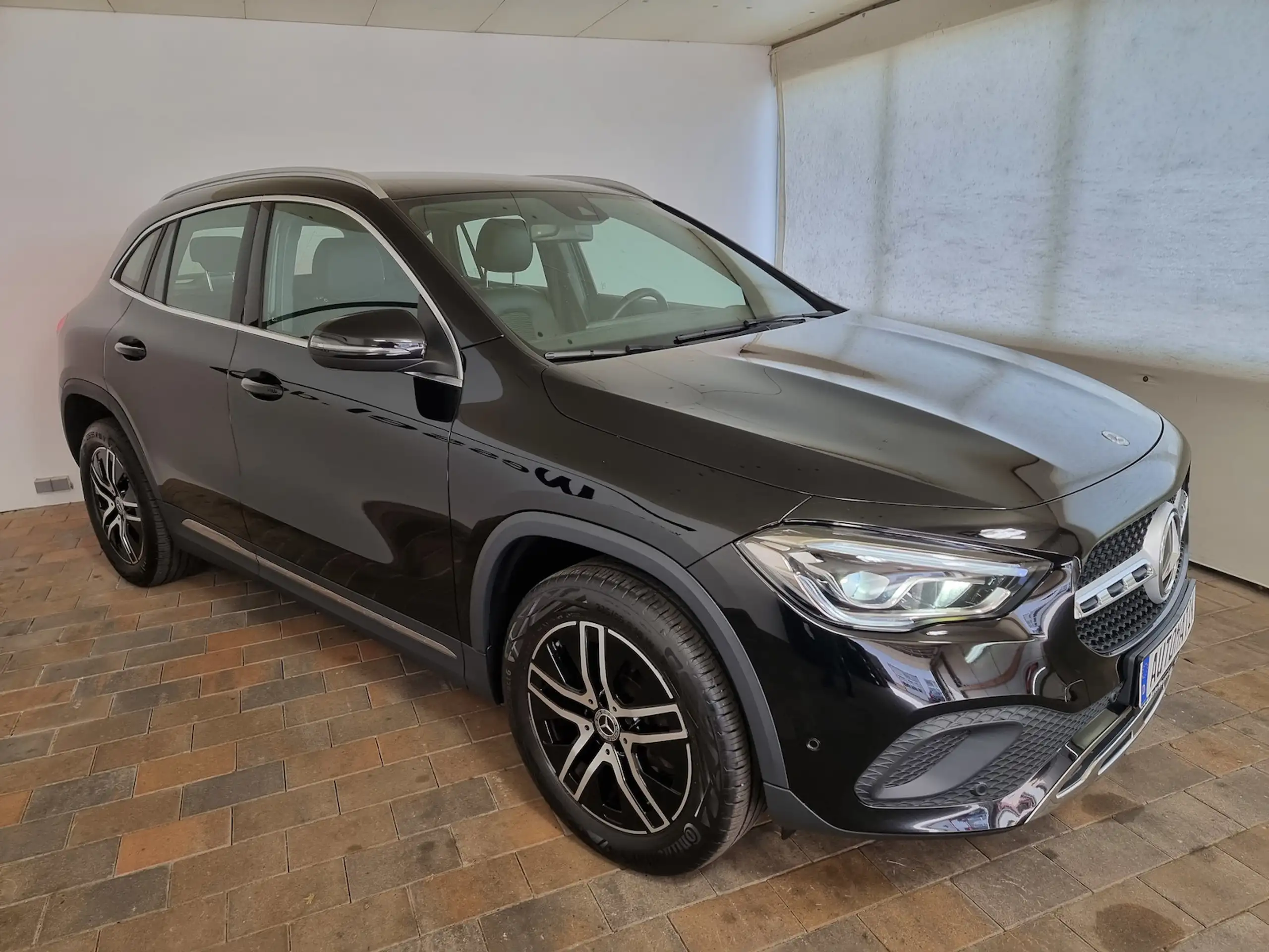 Mercedes-Benz - GLA 200